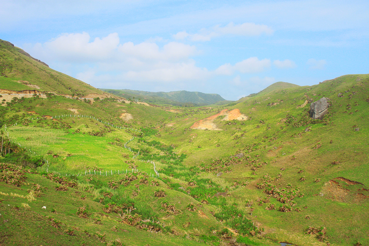 Canon EOS 7D sample photo. Rolling hills at chamantad-tinyan cove photography