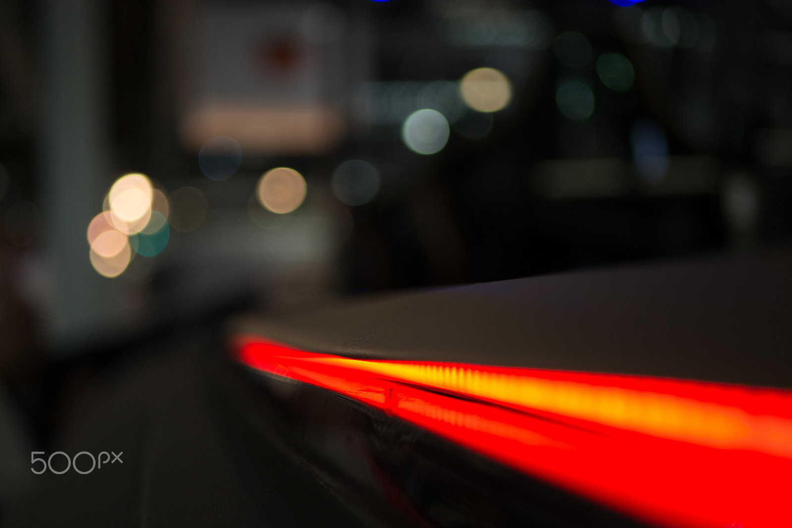 LUMIX G 25/F1.7 sample photo. Red light photography