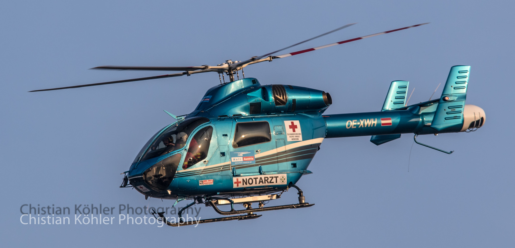 Canon EOS 7D Mark II + Sigma 70-200mm F2.8 EX DG OS HSM sample photo. Oe-xwh / md 902 explorer / knaus helicopter photography