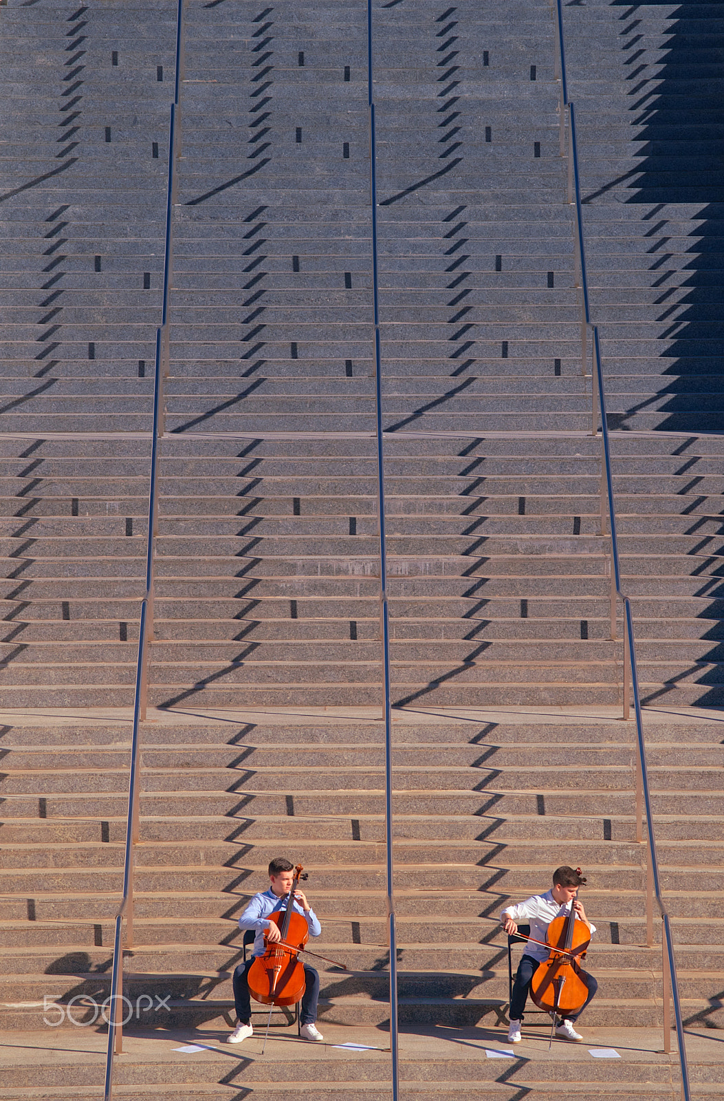 Sony FE 70-200mm F4 G OSS sample photo. Duet at the foot of the musical scale photography