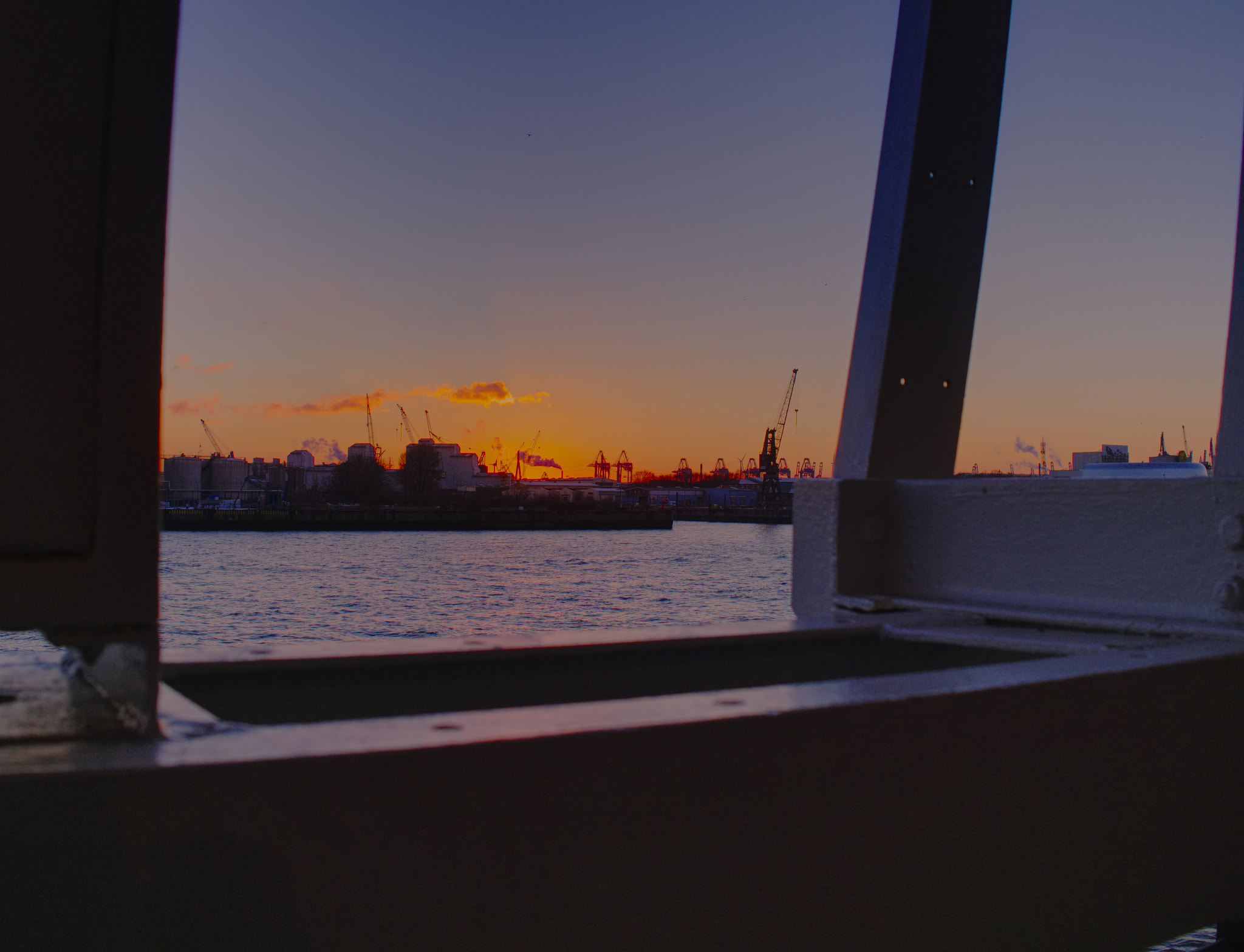 Olympus M.Zuiko Digital 17mm F1.8 sample photo. Hamburg by the river elbe photography