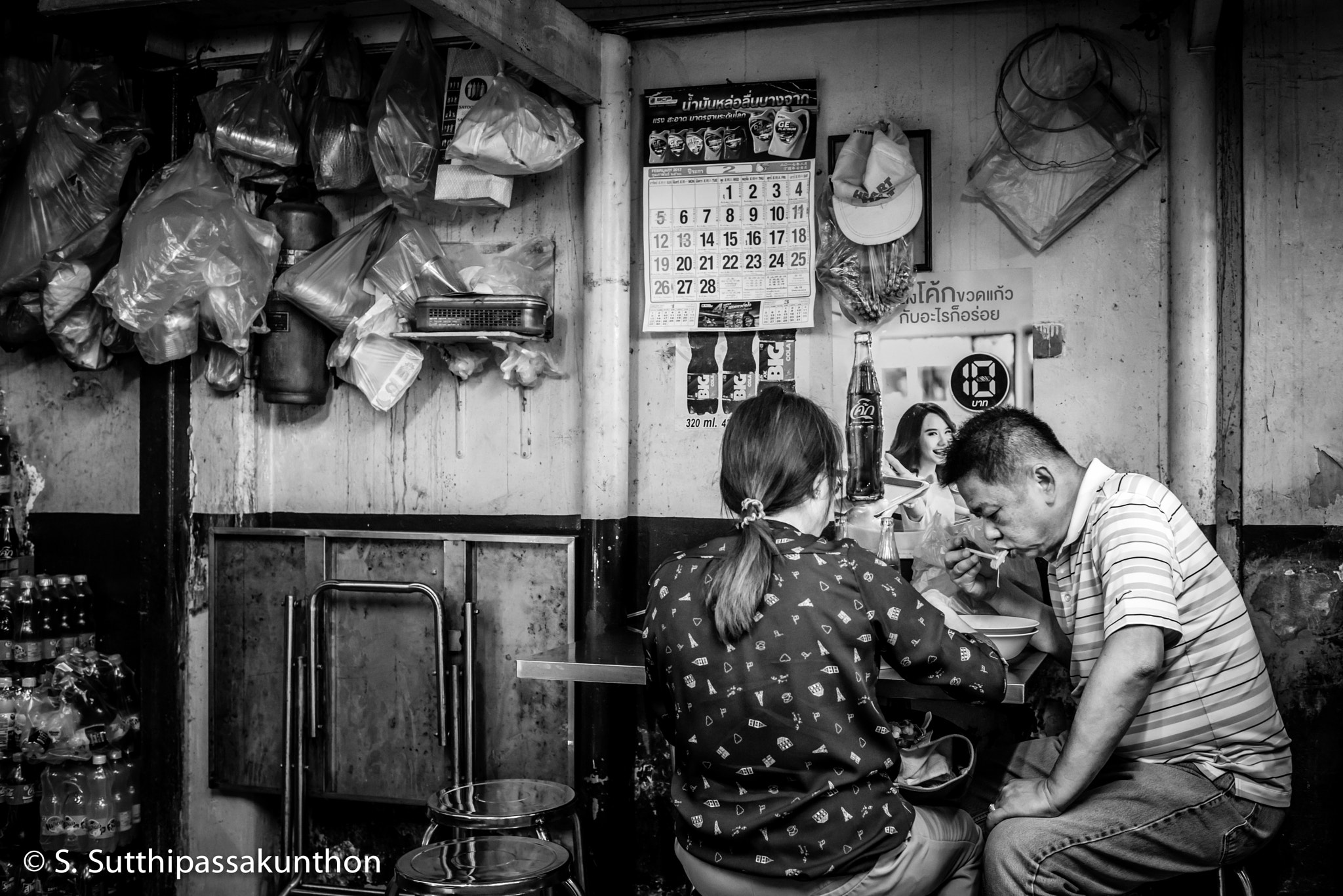 Nikon D810 + Zeiss Milvus 35mm f/2 sample photo. Noodle restaurant, chinatown bangkok photography