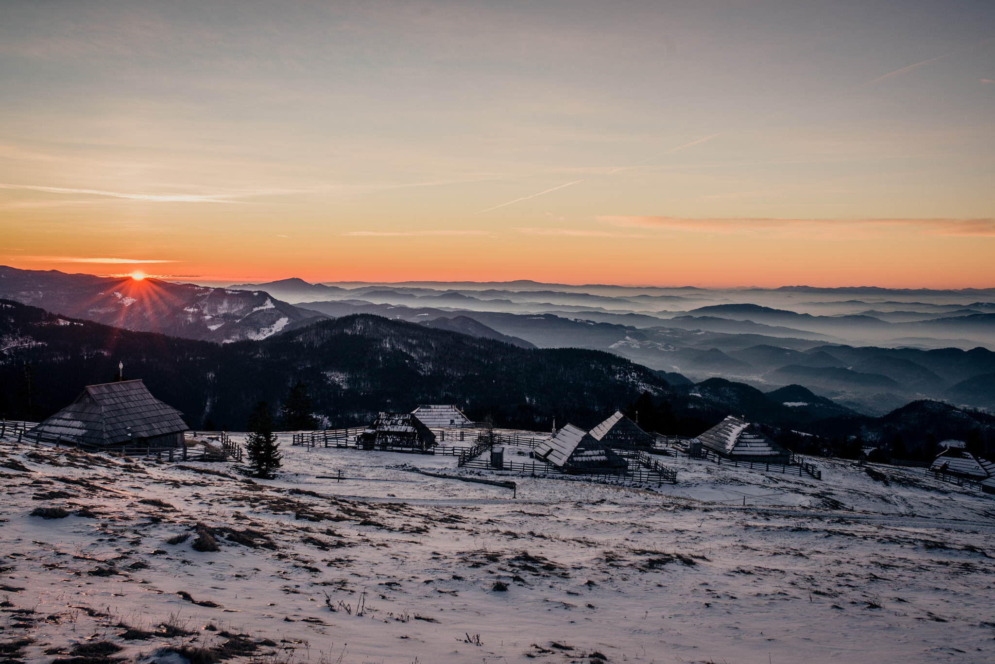 Nikon D600 + Sigma 35mm F1.4 DG HSM Art sample photo. Sunrise photography