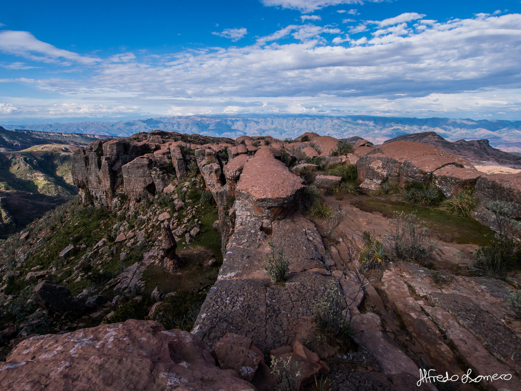 Panasonic Lumix DMC-G5 + OLYMPUS M.9-18mm F4.0-5.6 sample photo. Ciudad de itas, toro toro-bolivia photography