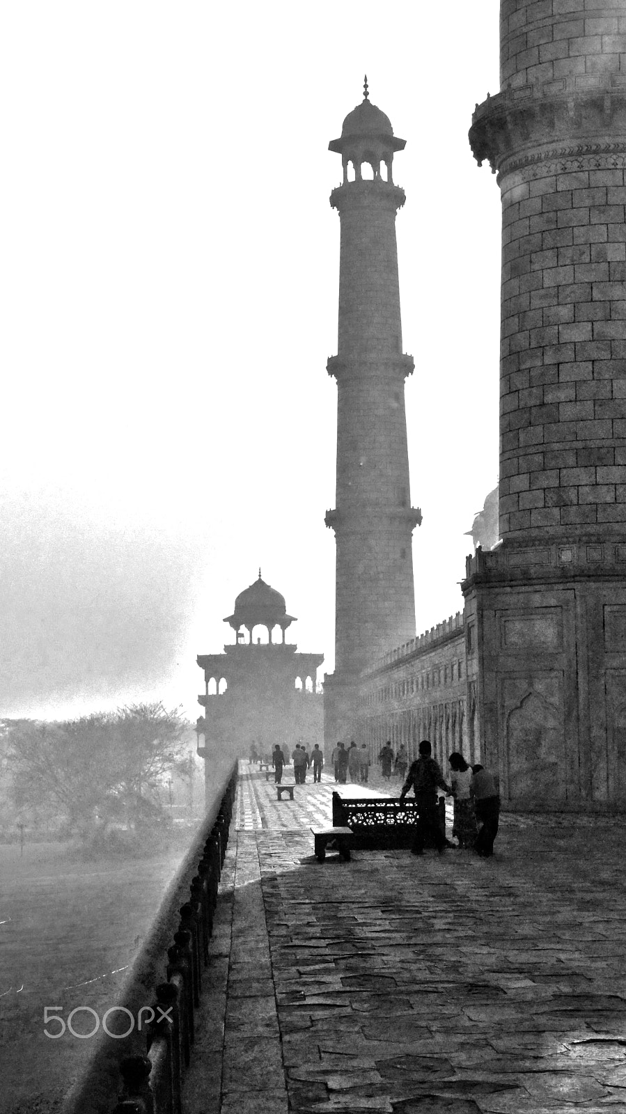 FujiFilm FinePix S200EXR (FinePix S205EXR) sample photo. The taj in black and white photography