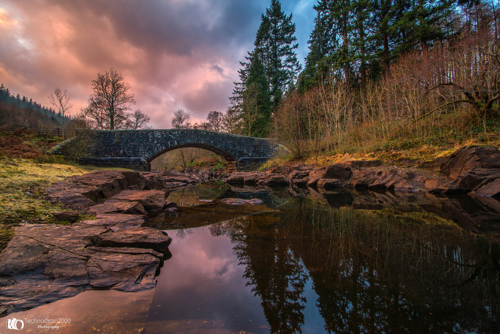 Nikon D610 + Sigma 12-24mm F4.5-5.6 II DG HSM sample photo. Elan valley, the old bridge photography