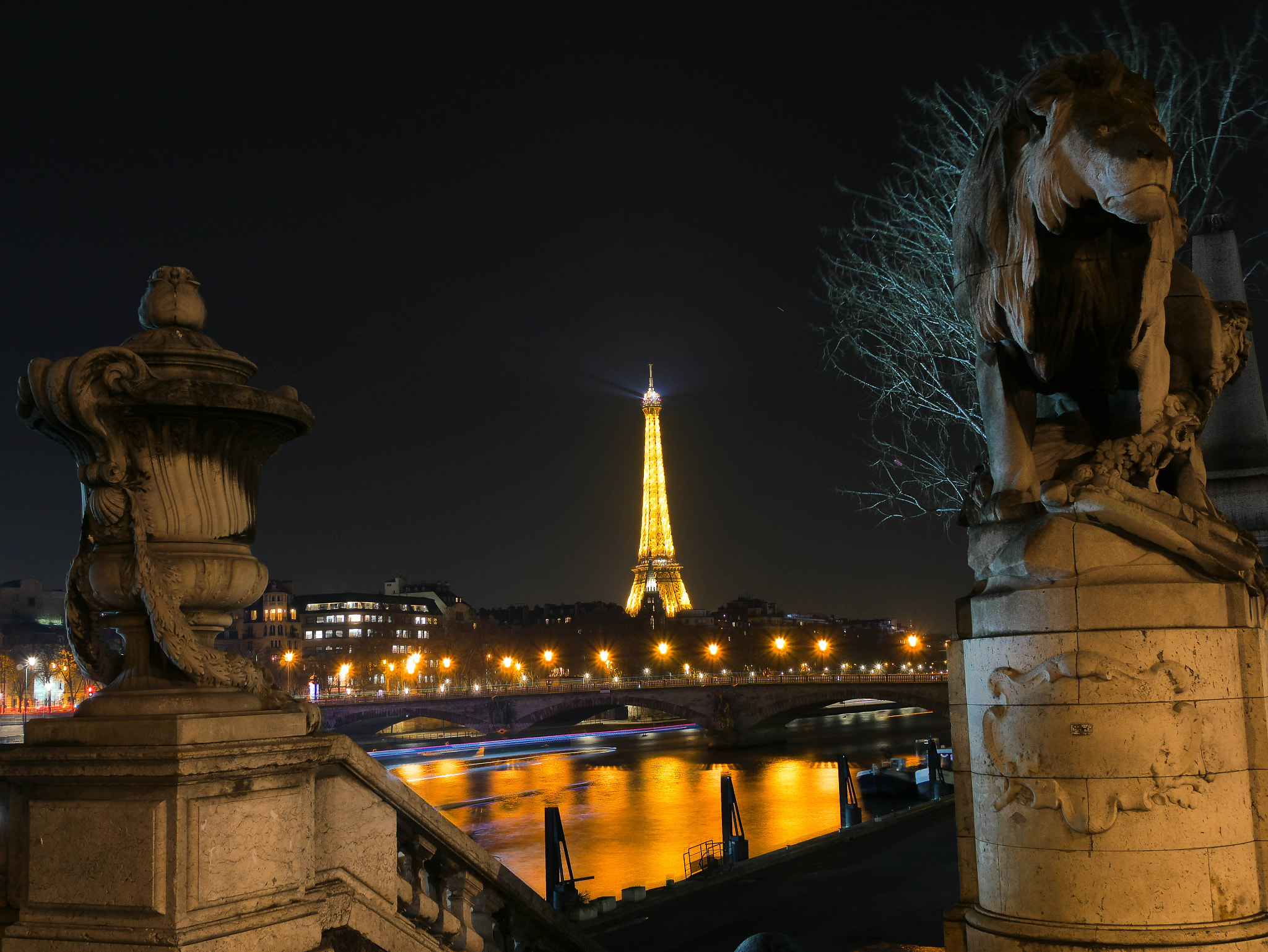 Panasonic Lumix DMC-G7 sample photo. Paris by night photography