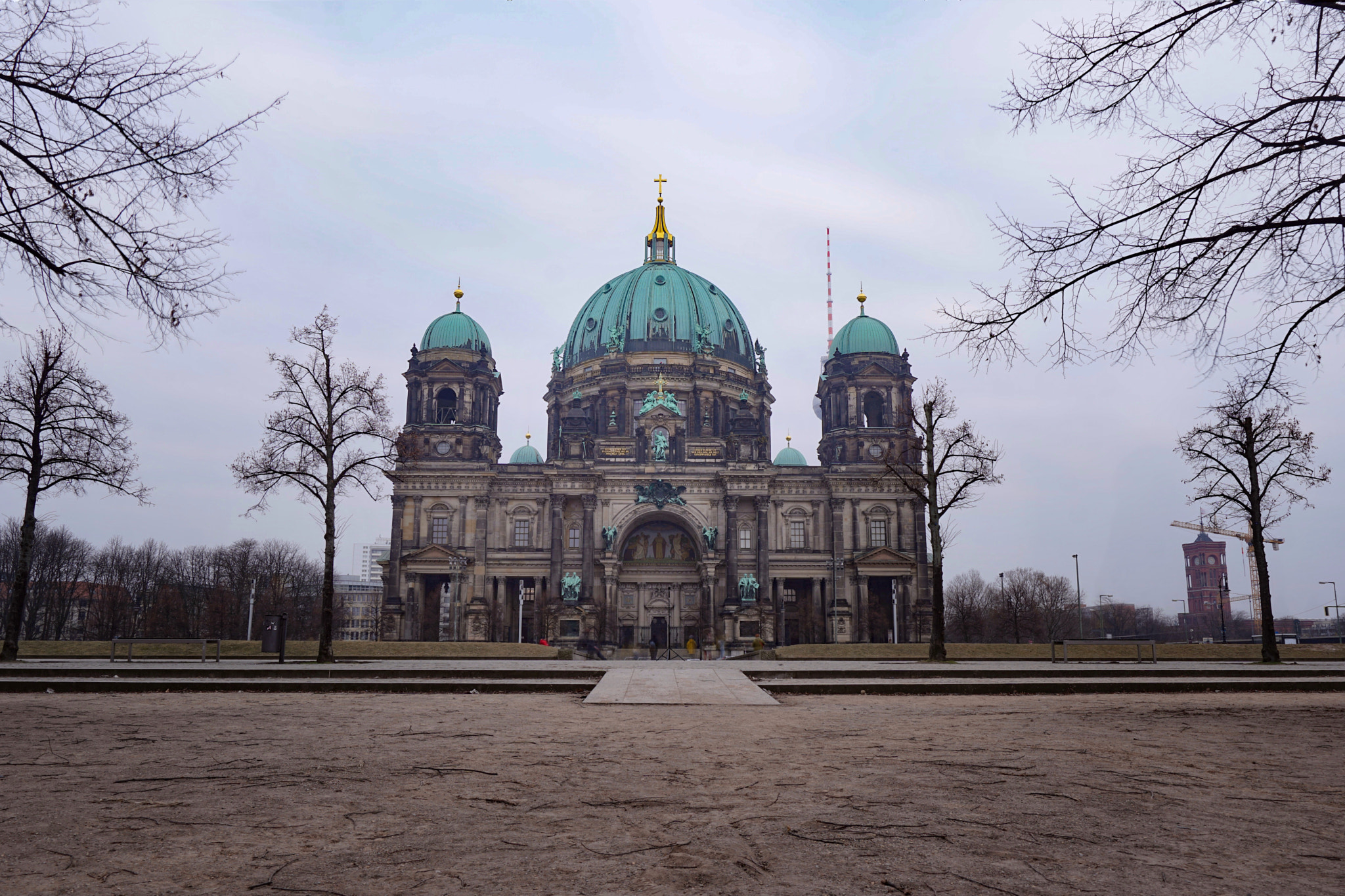 Sony a6300 + Sony Vario-Tessar T* FE 16-35mm F4 ZA OSS sample photo. Berlin church photography