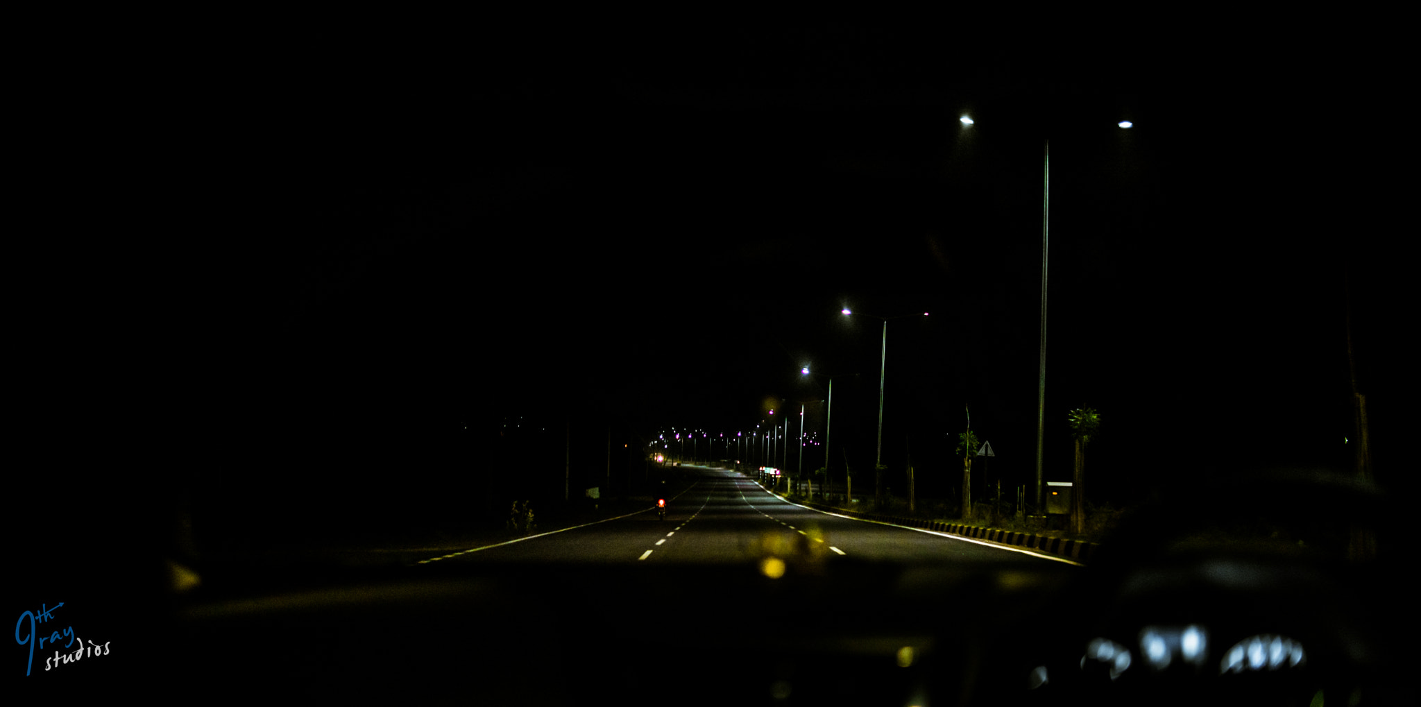 Nikon D750 + Nikon AF-S DX Nikkor 35mm F1.8G sample photo. Towards everywhere and nowhere photography