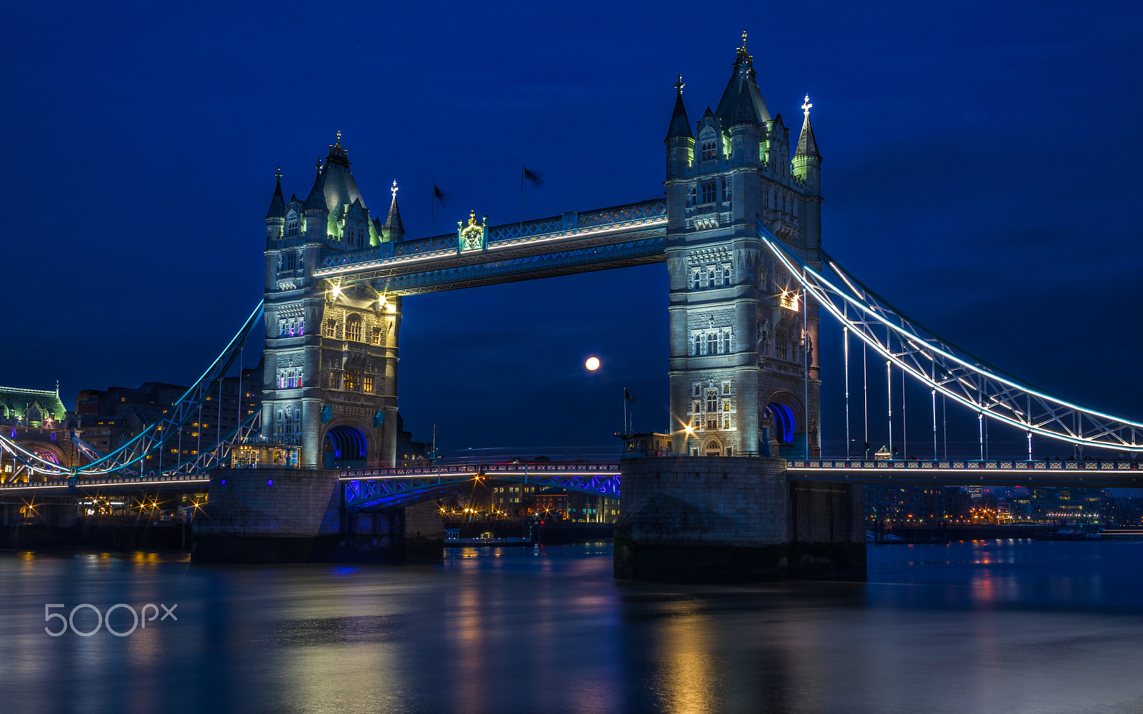 Canon EF 28-135mm F3.5-5.6 IS USM sample photo. Full moon by tower bridge photography