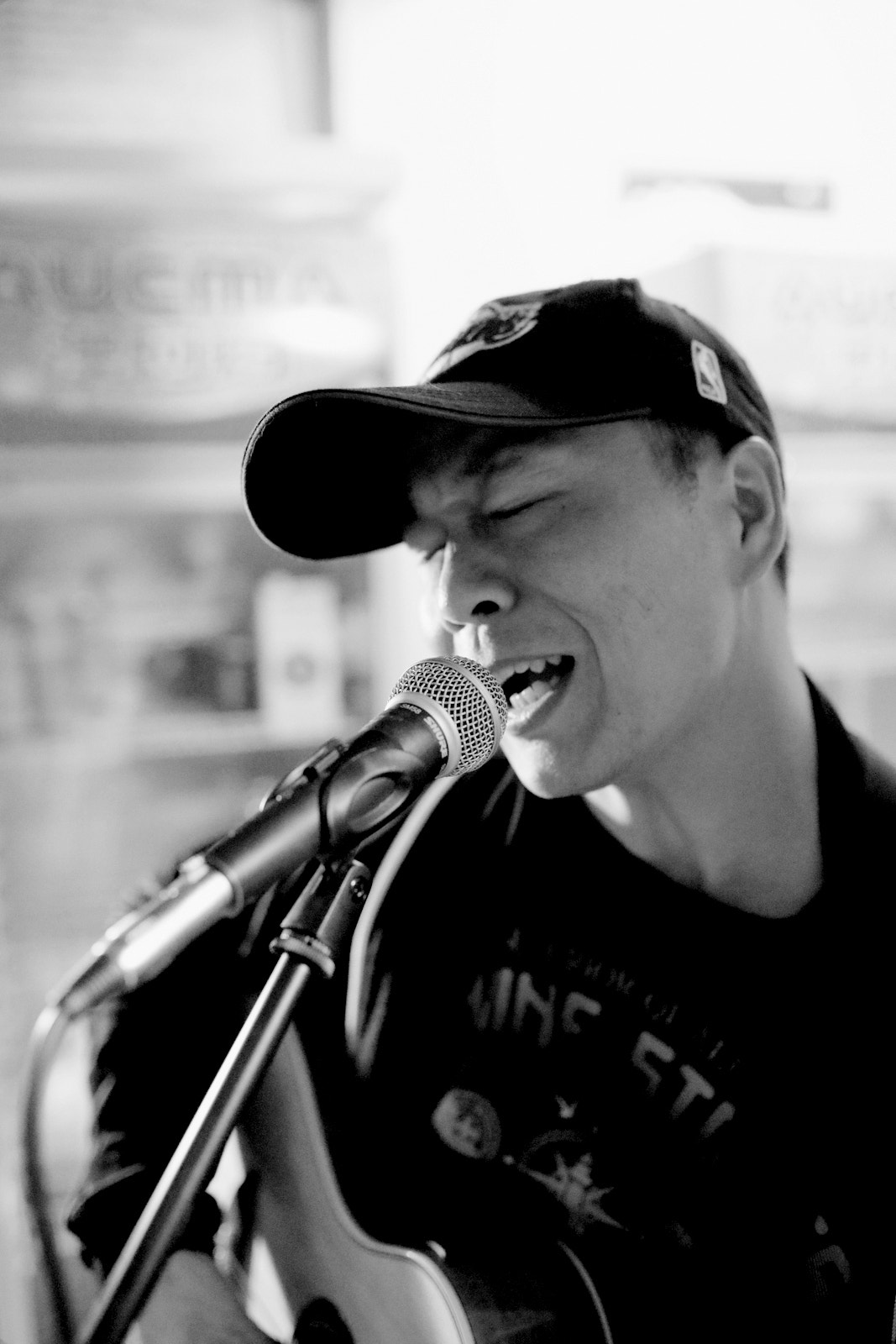 Sigma 35mm F1.4 DG HSM Art sample photo. Singer photography
