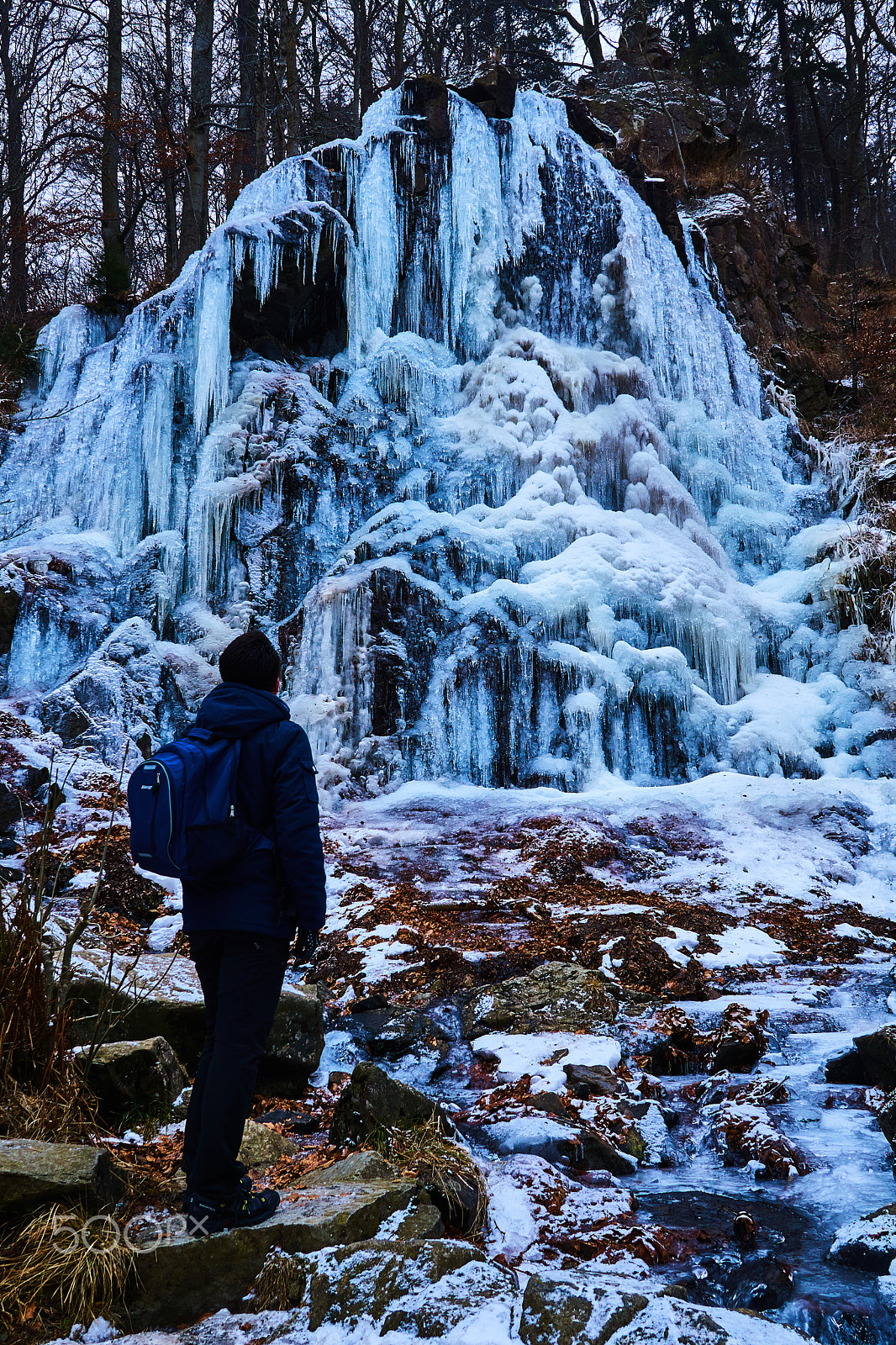 Sony a6000 + Sigma 19mm F2.8 EX DN sample photo. Icy hot - radau waterfall photography