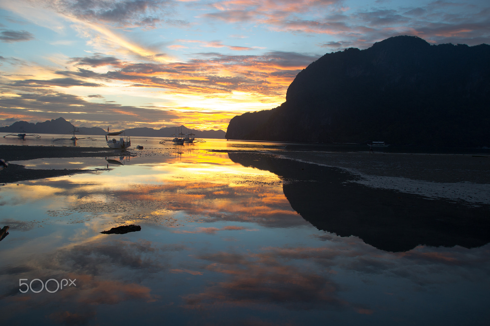 Sigma 18-200mm F3.5-6.3 DC OS HSM sample photo. Philippines sunset photography