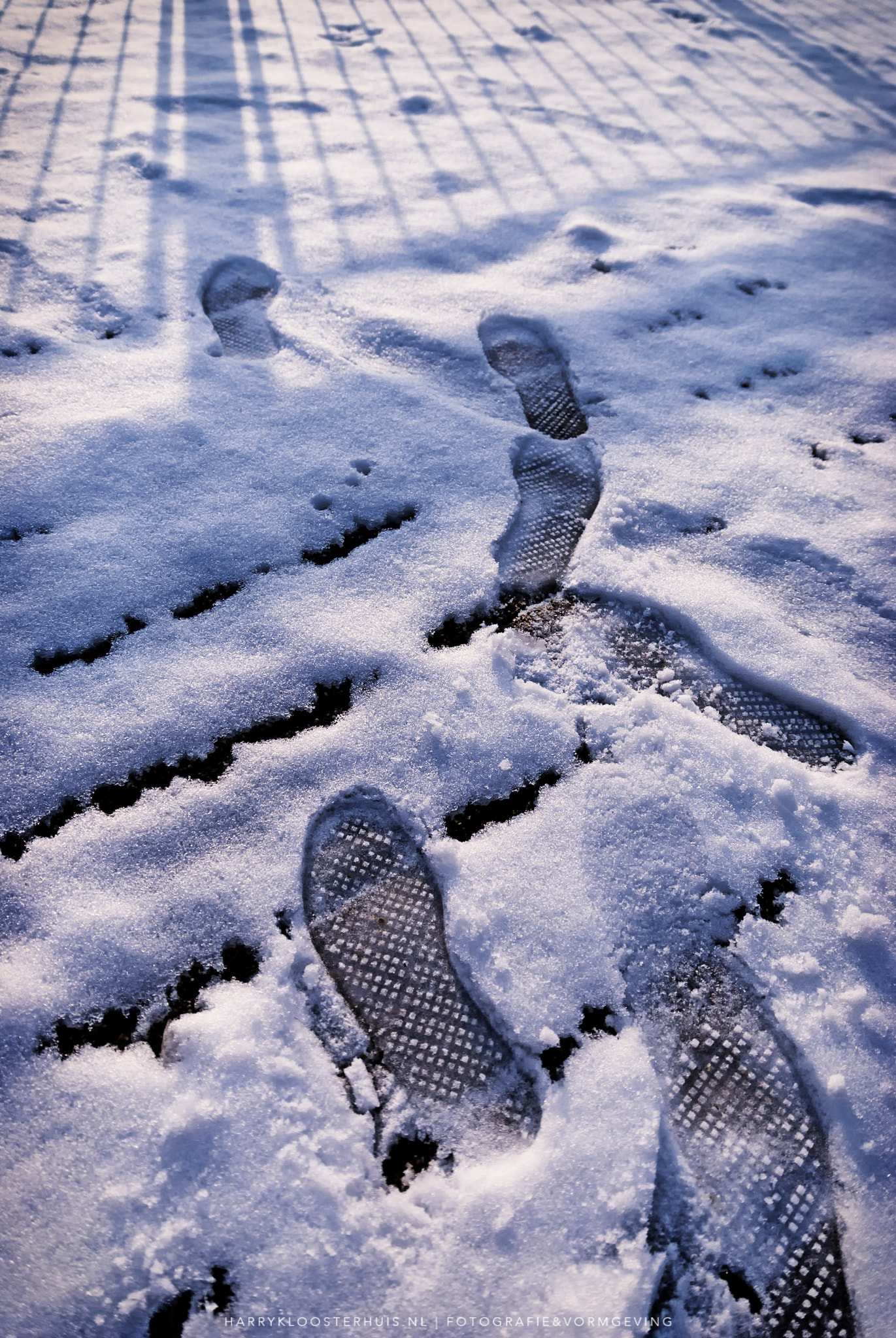 Nikon D80 + Tamron SP AF 17-50mm F2.8 XR Di II VC LD Aspherical (IF) sample photo. Snowy steps photography