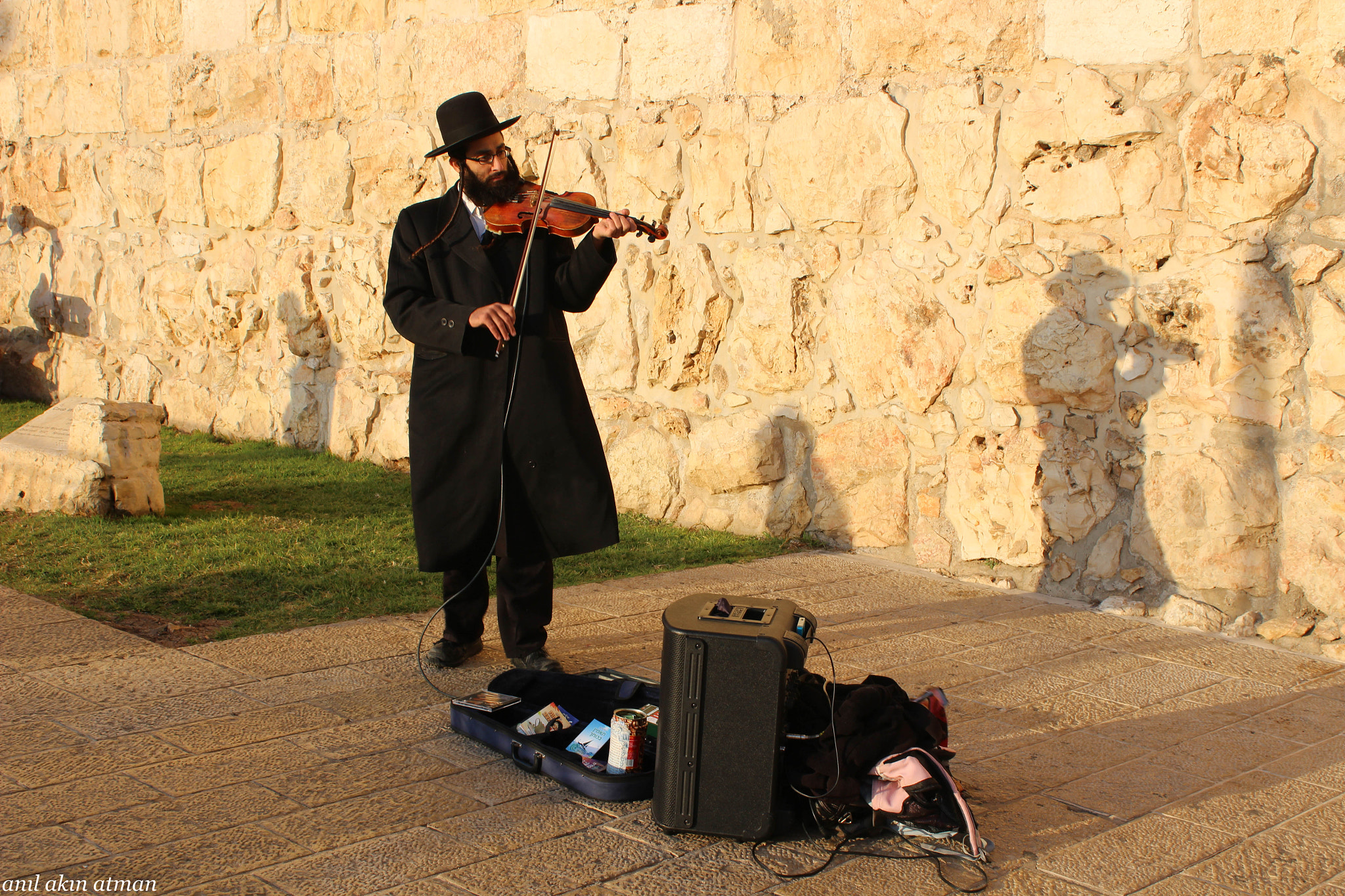 Canon EOS 100D (EOS Rebel SL1 / EOS Kiss X7) sample photo. Music in jerusalem photography