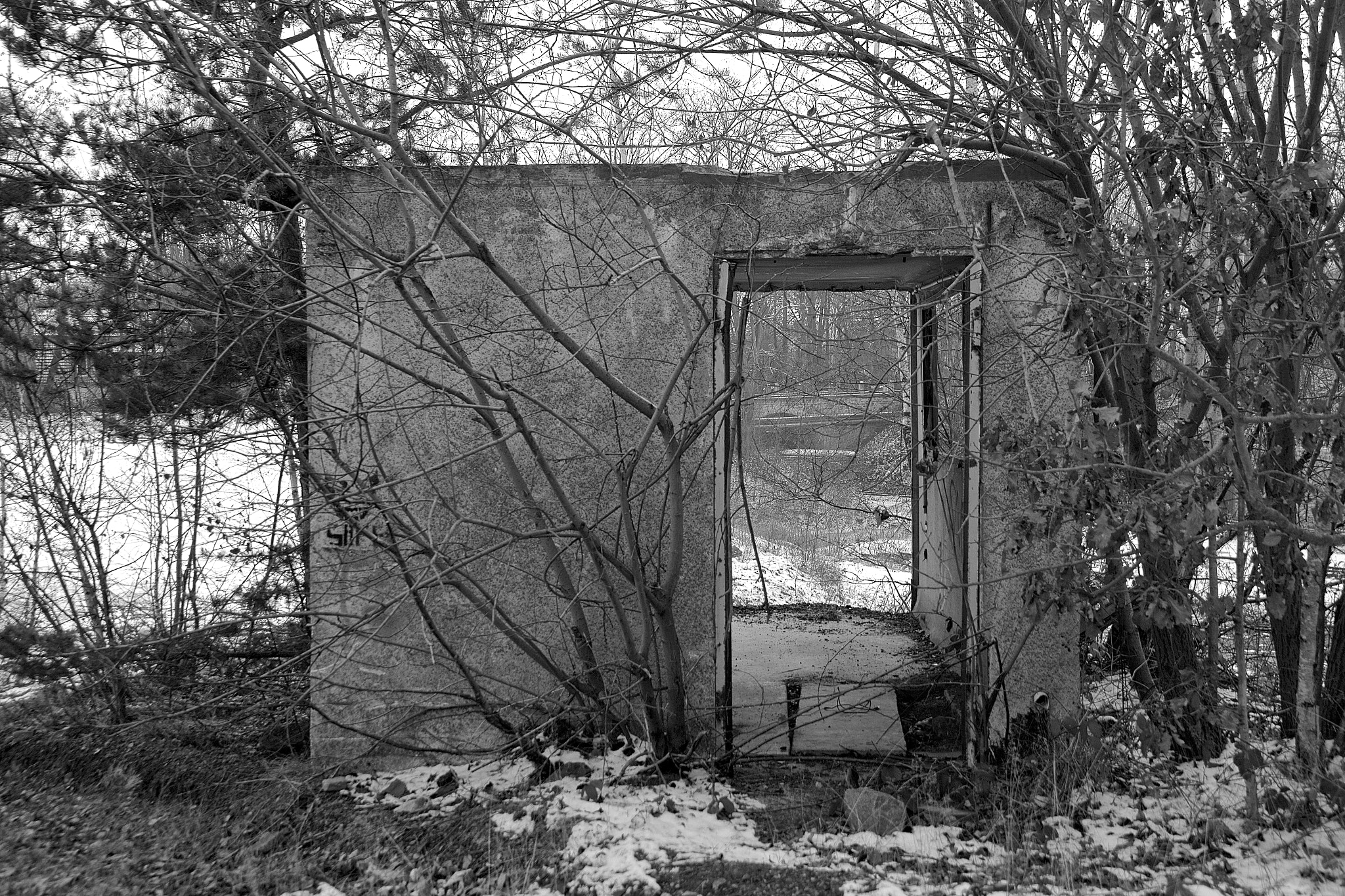 Canon EOS 7D Mark II sample photo. Old cold hut photography
