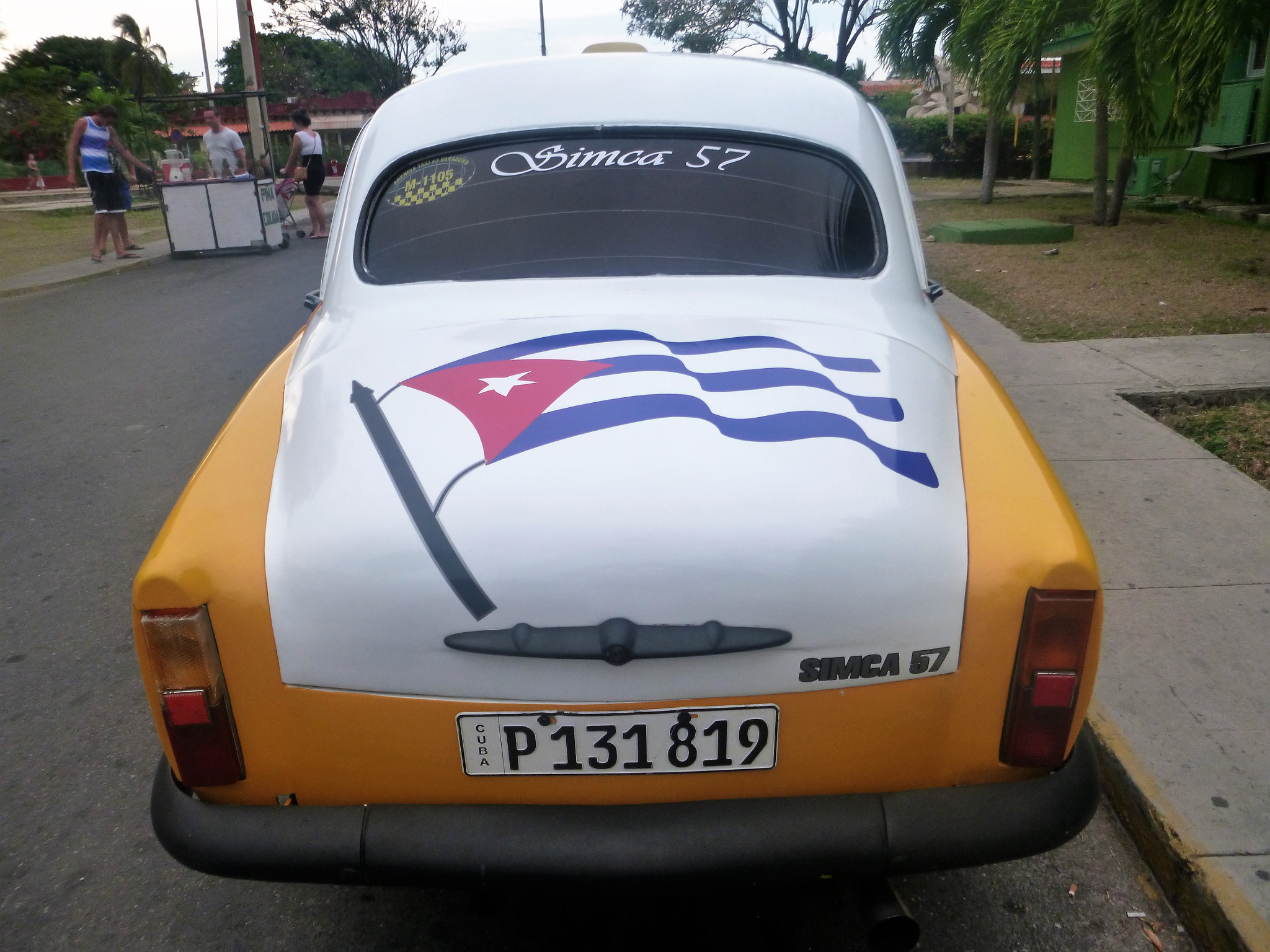 Panasonic DMC-TS25 sample photo. Old car,cuba photography