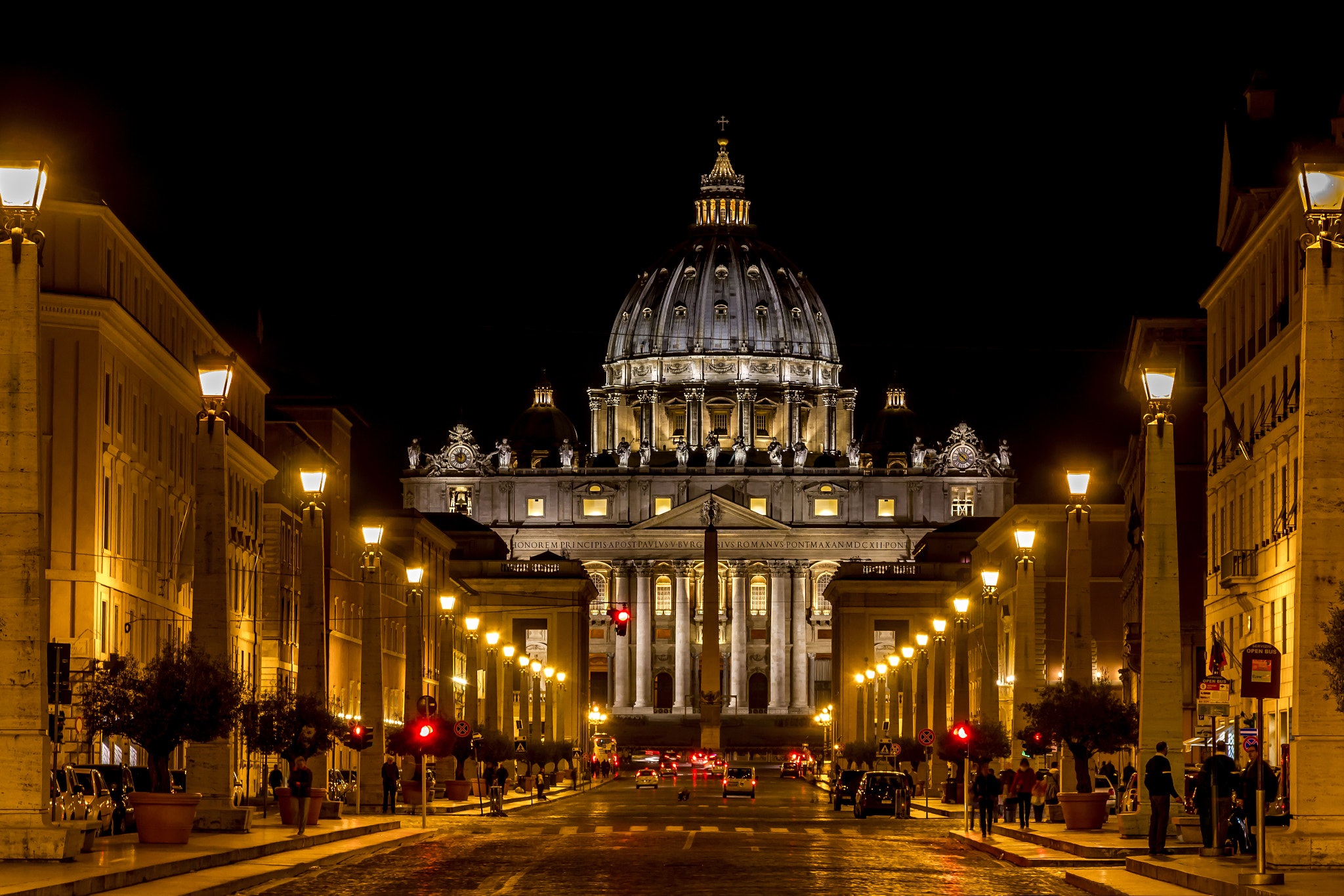 Canon EOS 550D (EOS Rebel T2i / EOS Kiss X4) + Sigma 17-70mm F2.8-4 DC Macro OS HSM | C sample photo. St. peter's basilica at night, rome photography