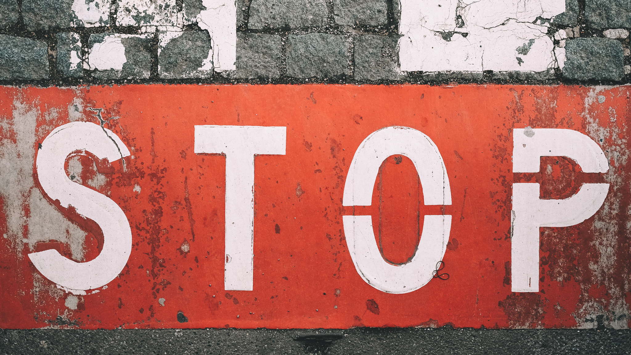 Fujifilm X-T2 + Fujifilm XF 23mm F1.4 R sample photo. Stop sign for pedestrians! photography
