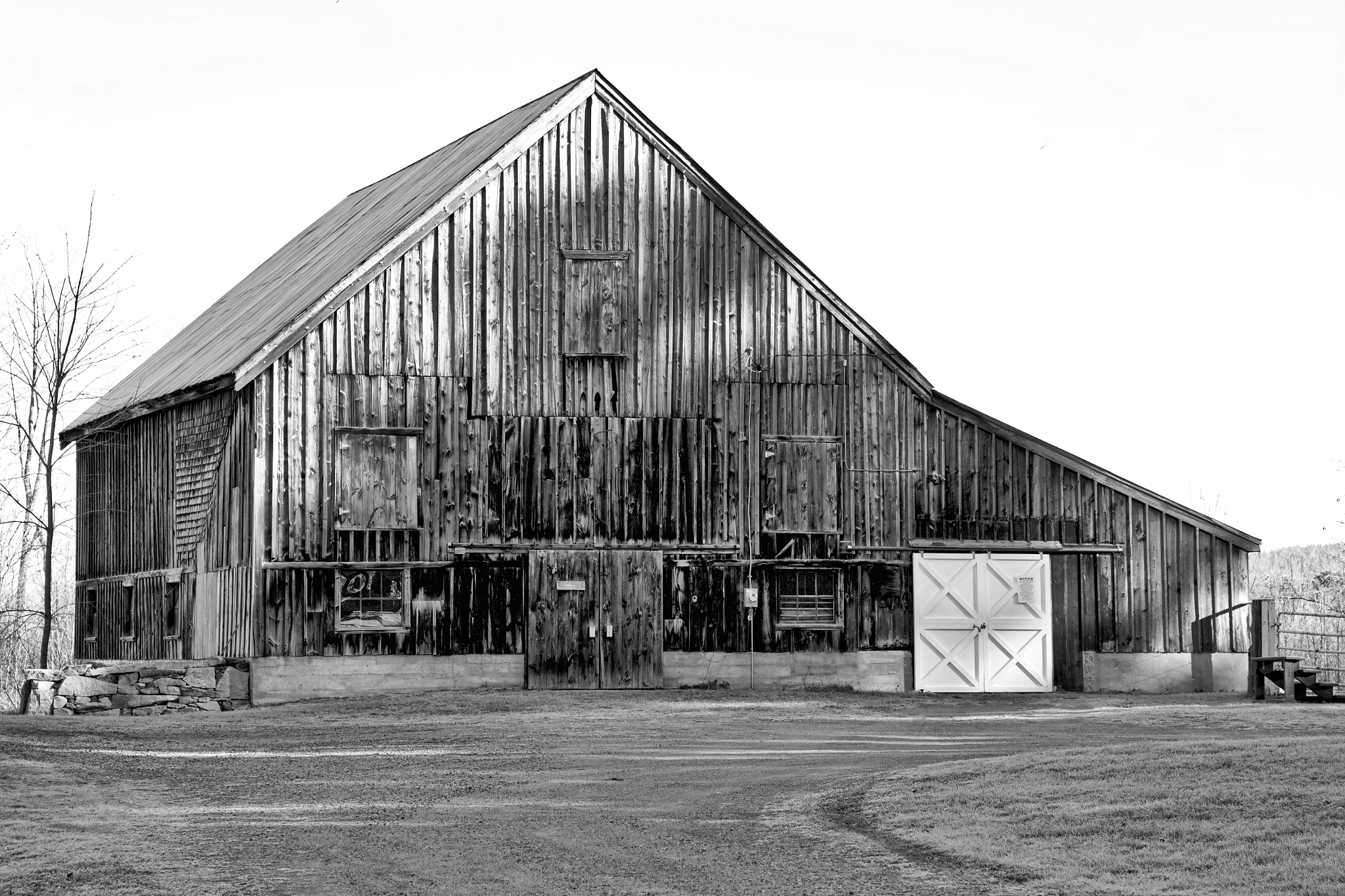 Canon EOS-1D X sample photo. Frosty maine barn photography