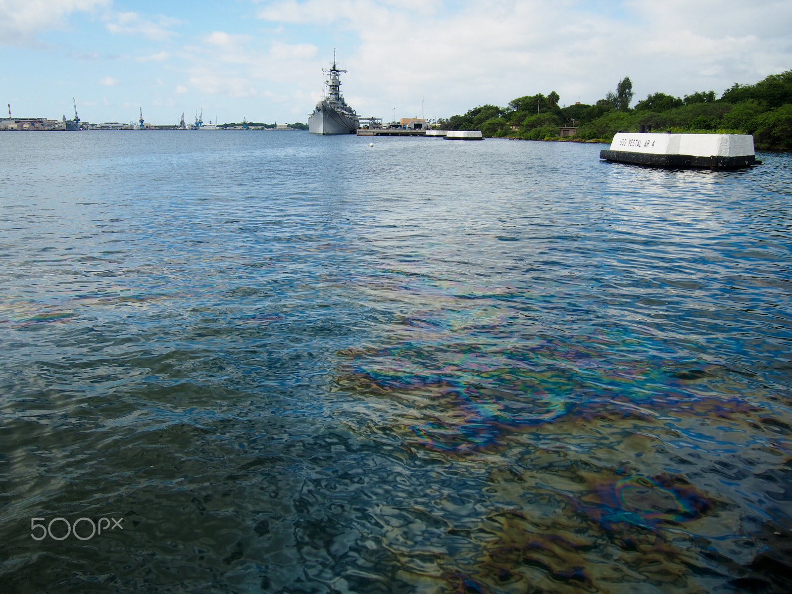 Olympus OM-D E-M5 sample photo. Oil on water at arizona memorial on oahu hawaii photography