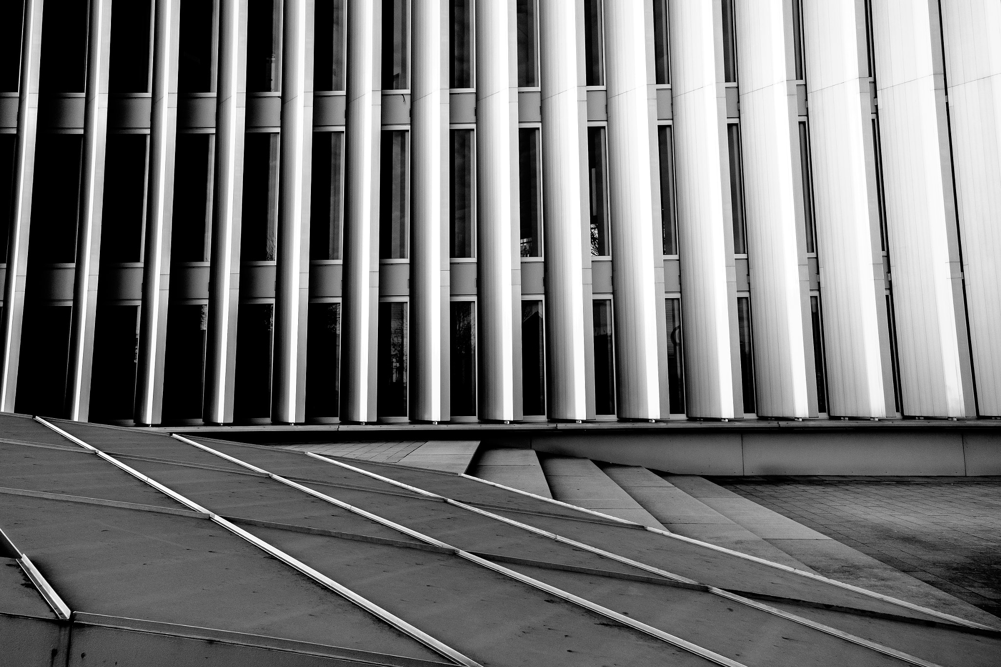 ZEISS Touit 12mm F2.8 sample photo. Am hafen hamburg photography