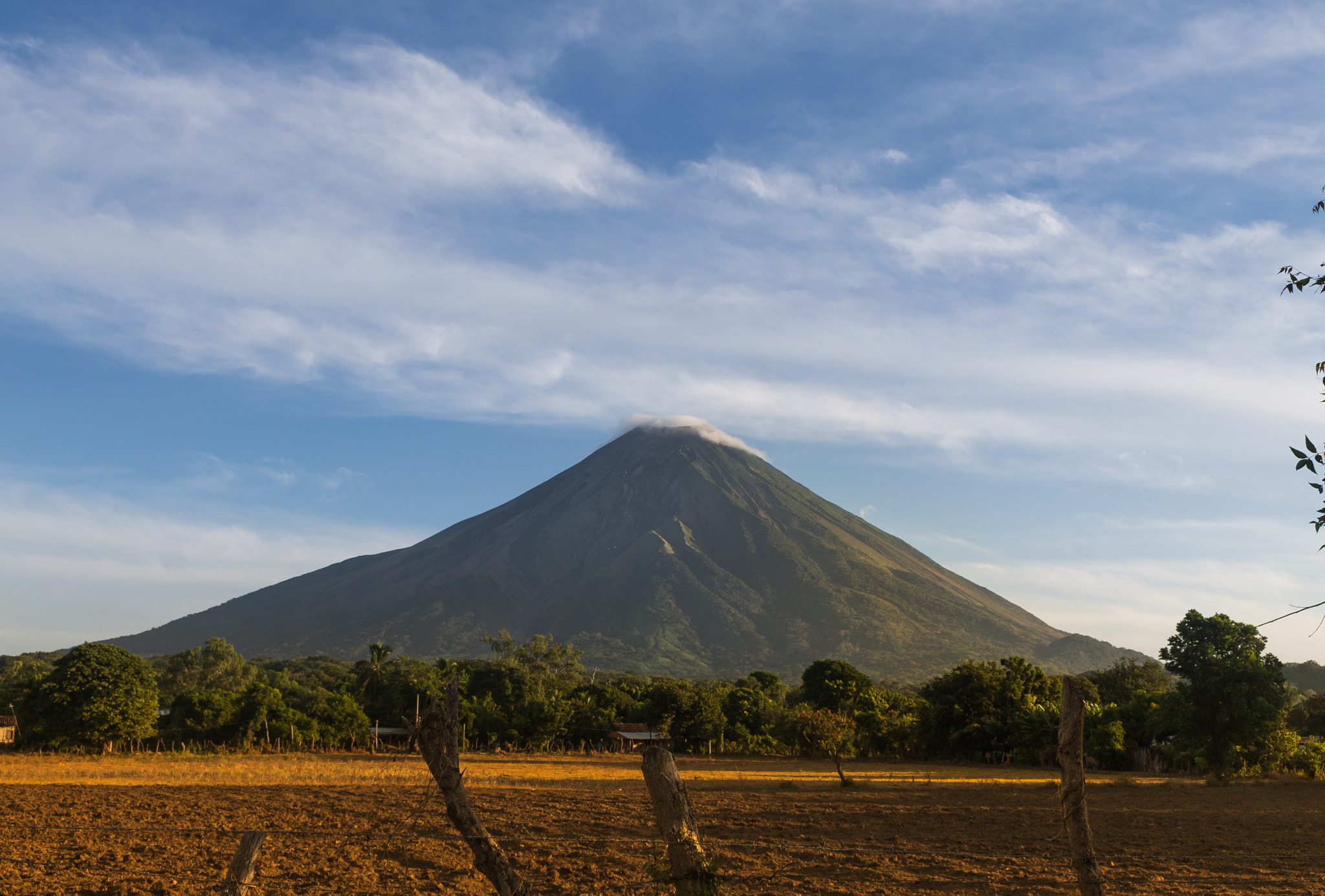 Canon EOS 1100D (EOS Rebel T3 / EOS Kiss X50) sample photo. Volcano shot photography