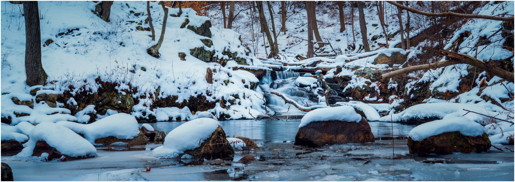 Sony a7R II + Sigma 35mm F1.4 DG HSM Art sample photo. Snowy little waterfall photography