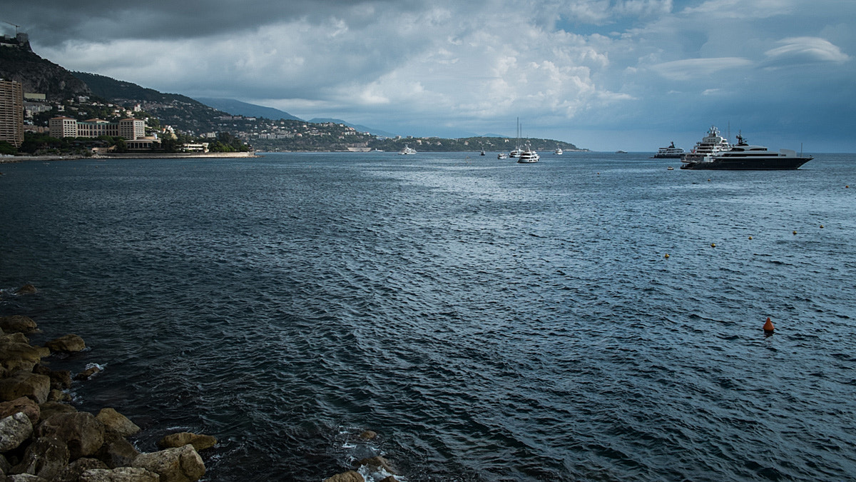 Fujifilm X-Pro1 + Fujifilm XF 18-55mm F2.8-4 R LM OIS sample photo. Hafen von monaco photography