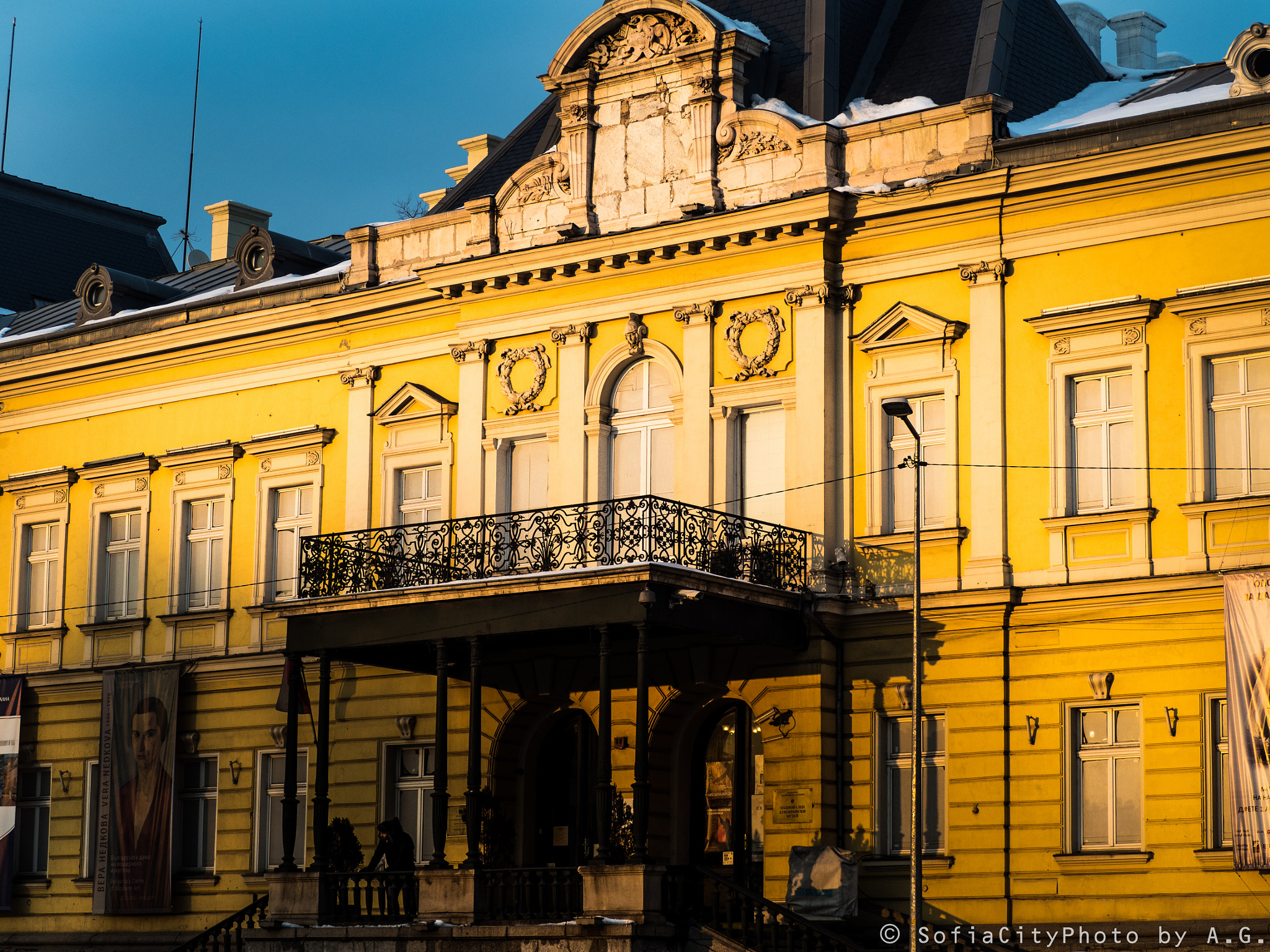 Olympus OM-D E-M5 II sample photo. King's home photography