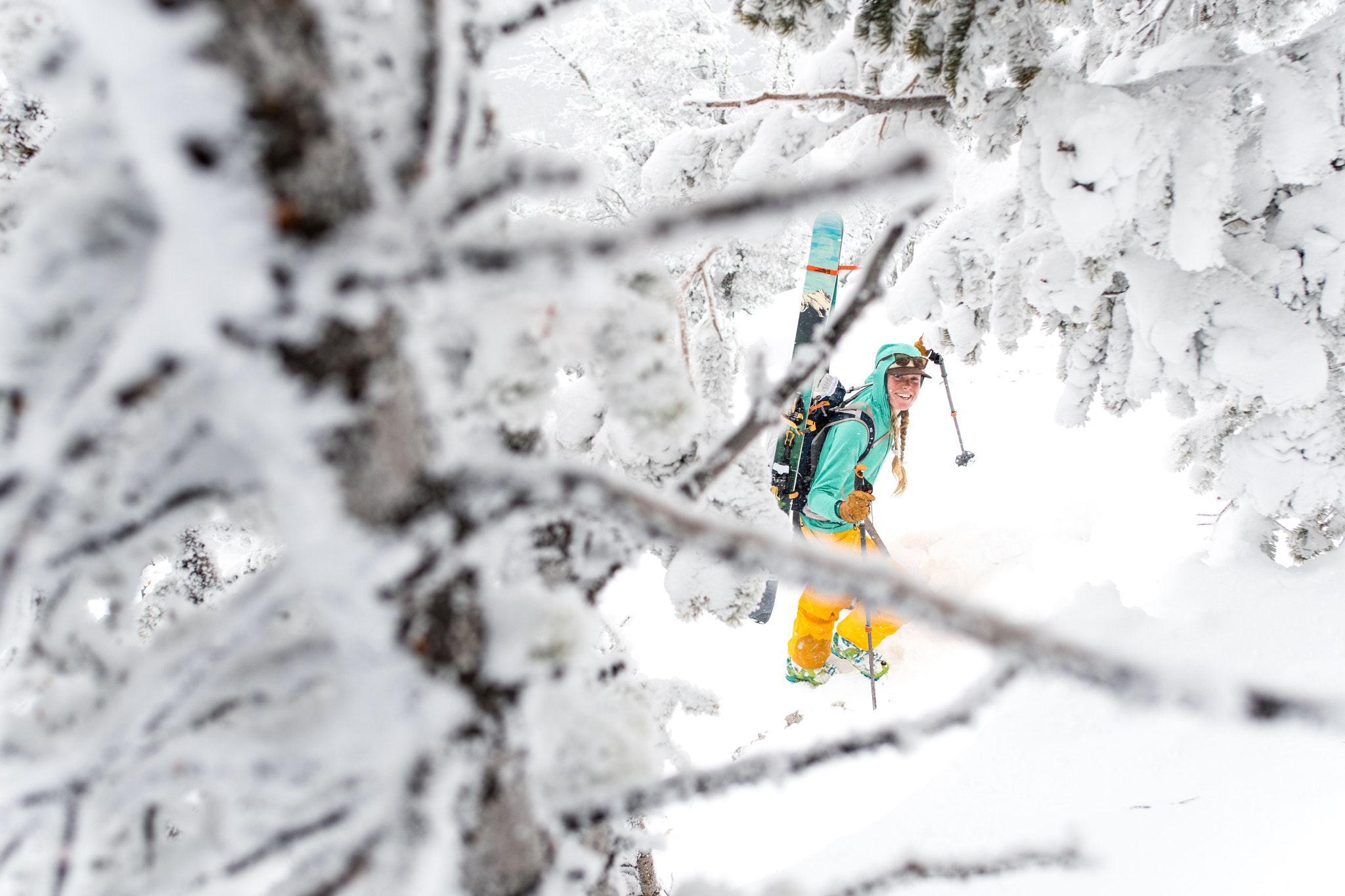 Nikon D500 + Nikon AF-S Nikkor 24mm F1.8G ED sample photo. Hiking glory bowl photography