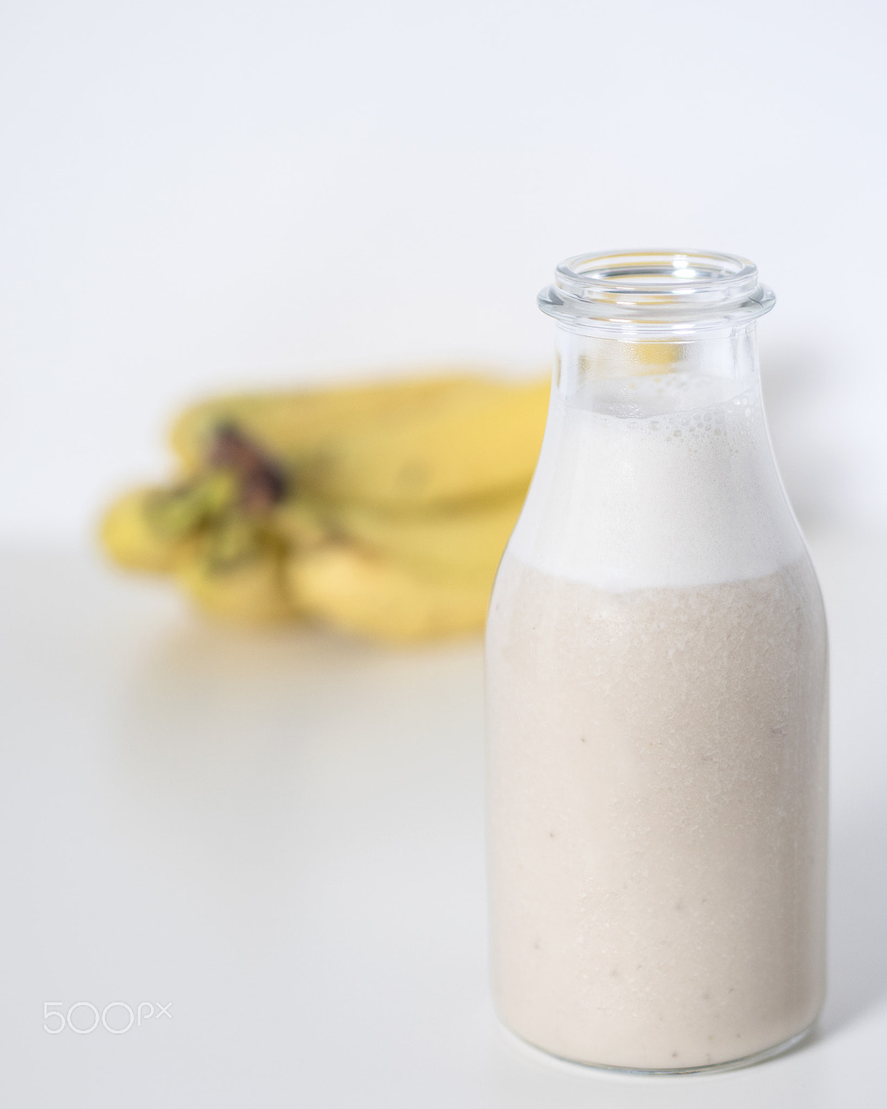 Olympus OM-D E-M5 II + Olympus M.Zuiko Digital 45mm F1.8 sample photo. Bananenmilch vegan photography