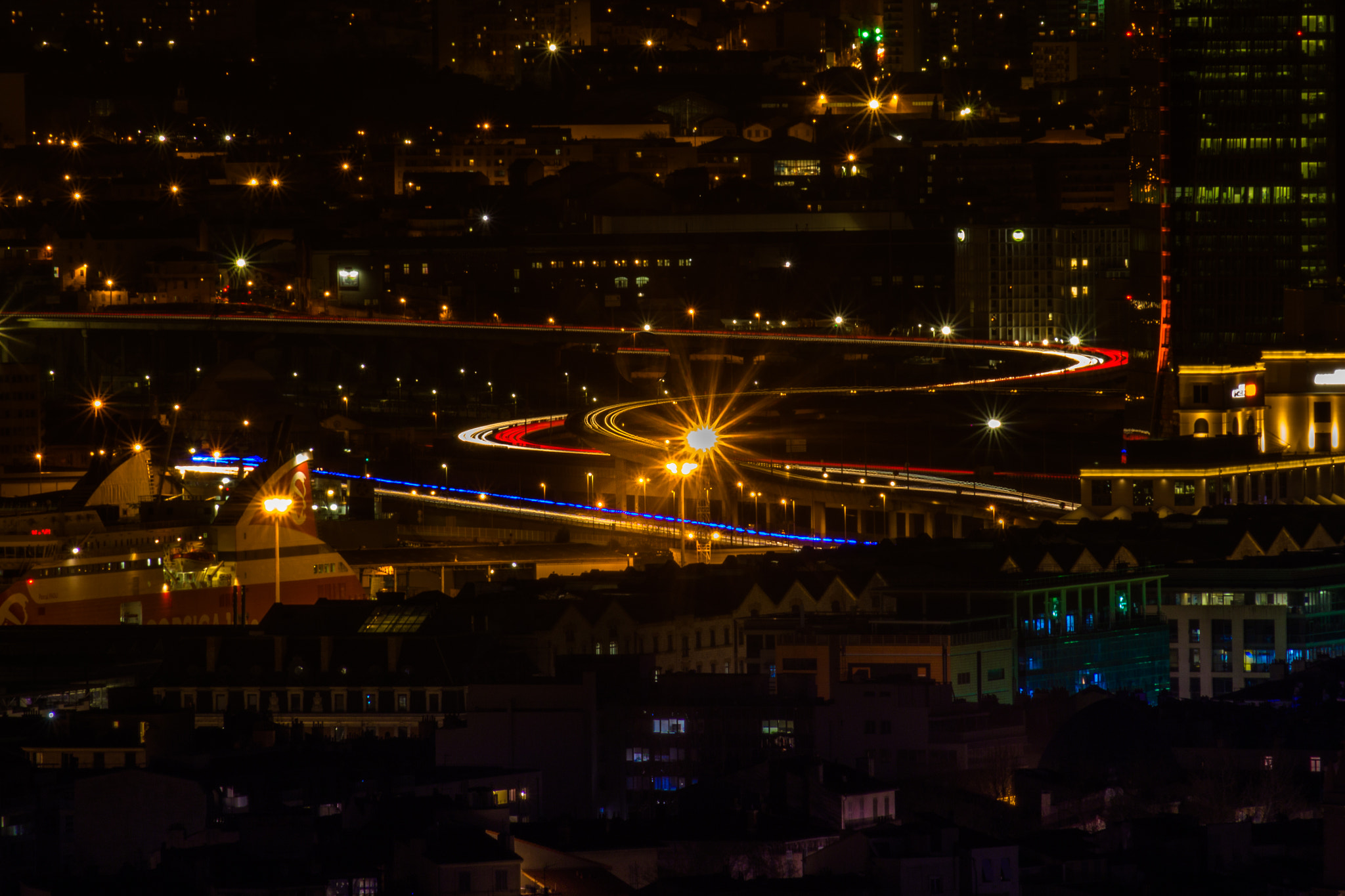Canon EOS 700D (EOS Rebel T5i / EOS Kiss X7i) + EF75-300mm f/4-5.6 sample photo. Light trails in marseille photography