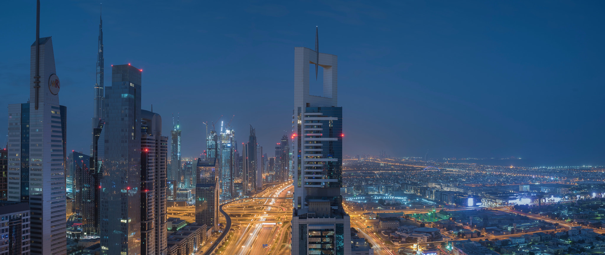 Nikon D810 + Zeiss Milvus 35mm f/2 sample photo. Dubai skyline. photography