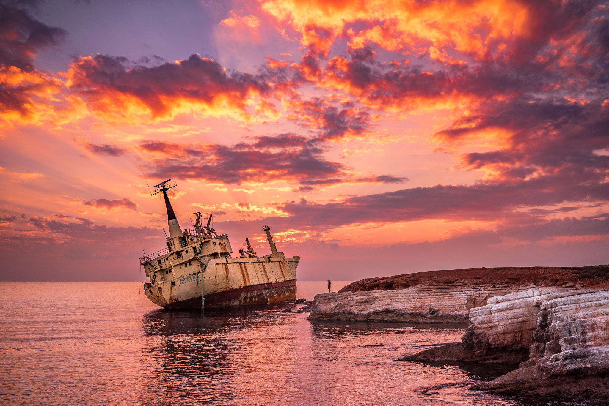 Sony a7R + Sony Sonnar T* FE 35mm F2.8 ZA sample photo. Shipwrecked photography
