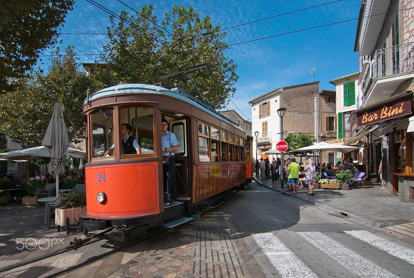 AF Zoom-Nikkor 35-105mm f/3.5-4.5 sample photo. Soller tram mallorca photography