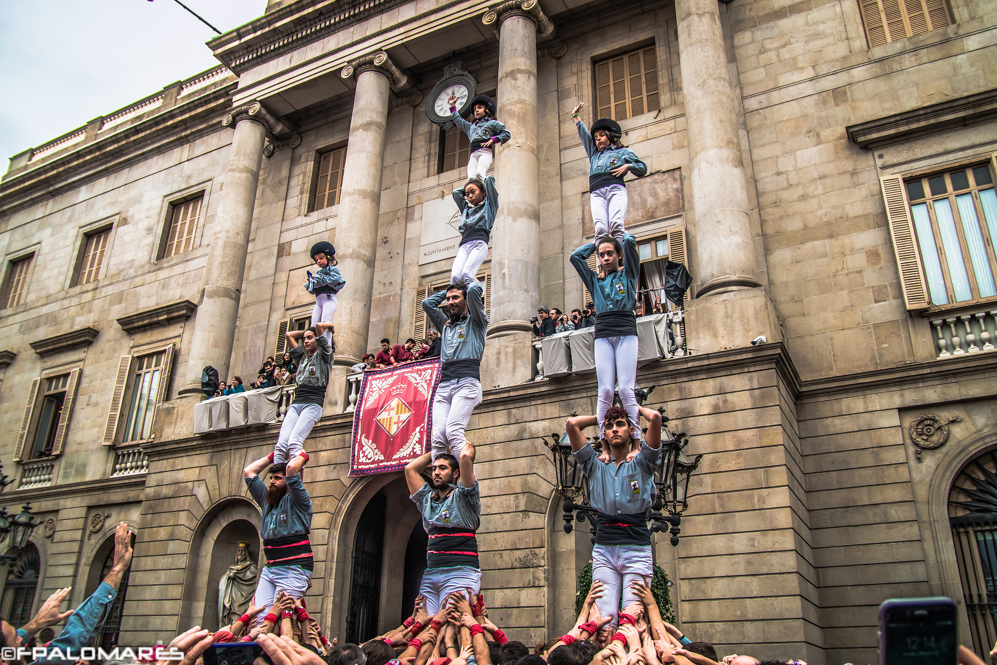 Canon EOS 70D + Sigma 18-50mm f/2.8 Macro sample photo. Castellers de barcelona photography