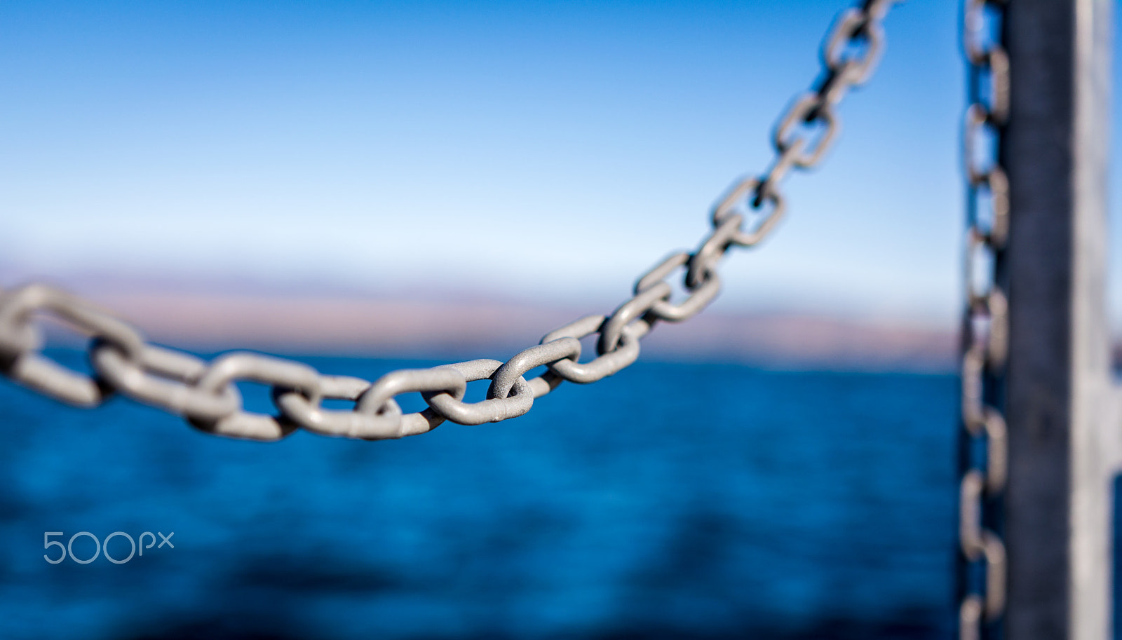 Nikon D5200 + Sigma 18-35mm F1.8 DC HSM Art sample photo. Iron chain at scorpion bay photography