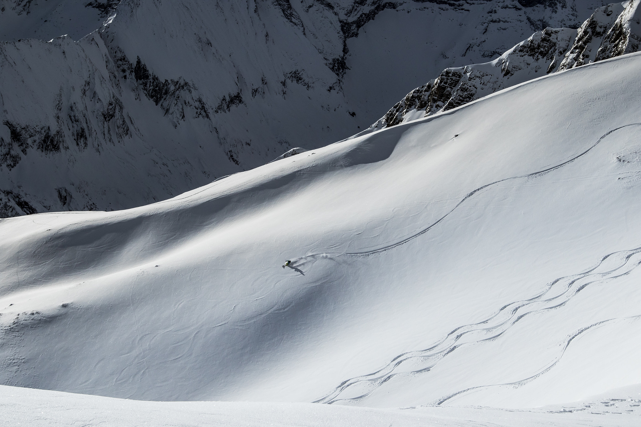 Canon EF 16-35mm F2.8L II USM sample photo. Skiing down the imbachhorn photography