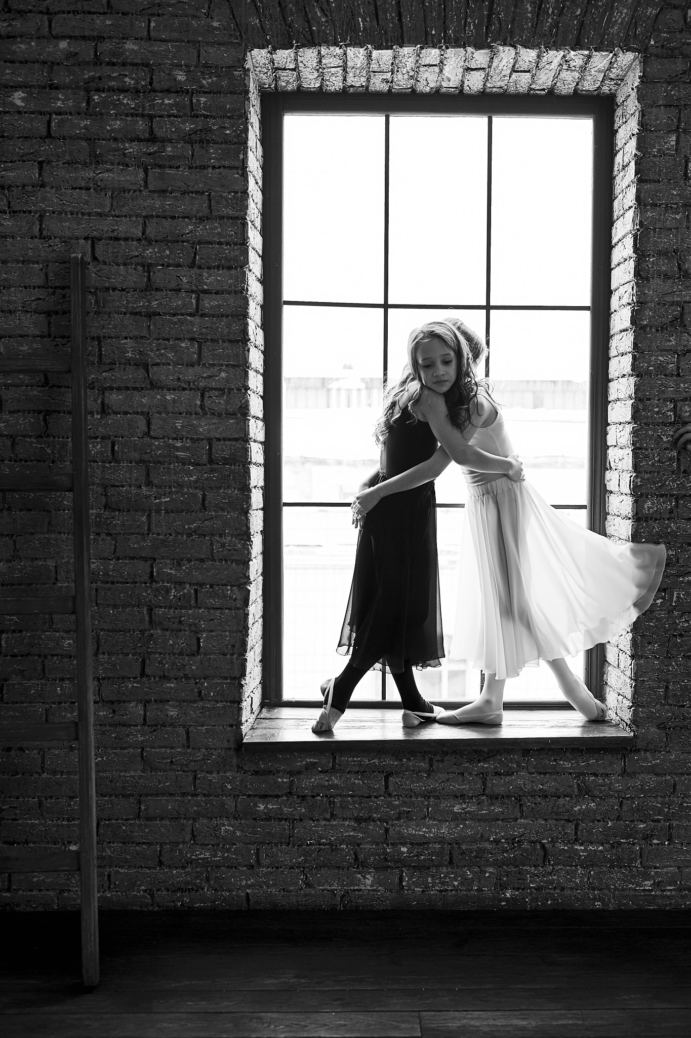 Canon EOS-1D X + Canon EF 35mm F1.4L II USM sample photo. Two ballerinas posing on the window photography