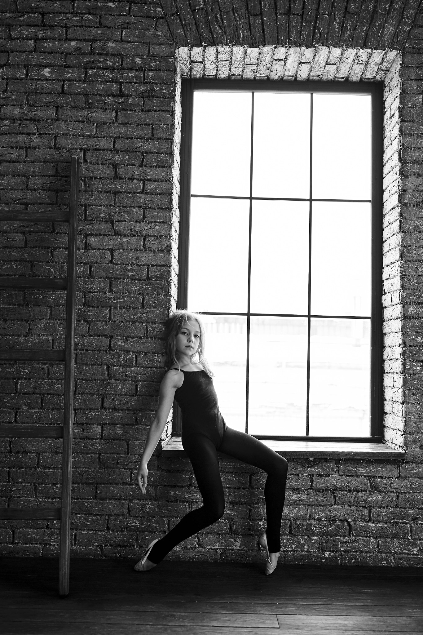 Canon EOS-1D X sample photo. Ballerina sitting on the window photography