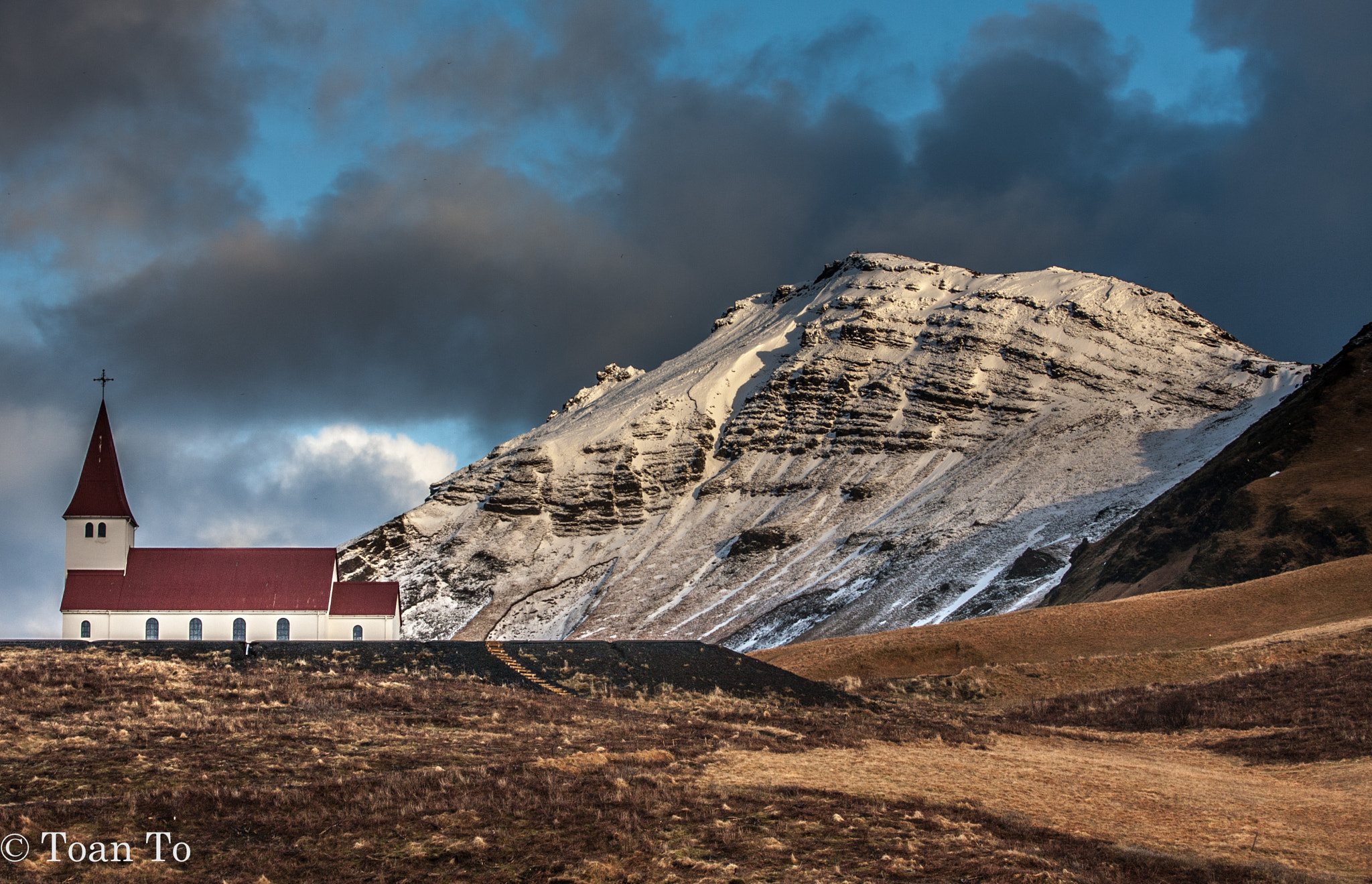 Canon EOS 40D + Canon EF 70-200mm F4L USM sample photo. Vik church photography