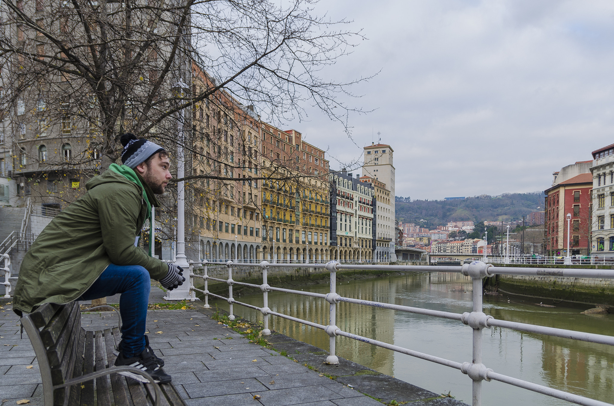 Sigma 17-50mm F2.8 EX DC OS HSM sample photo. Contemplamdo la ría de bilbao photography