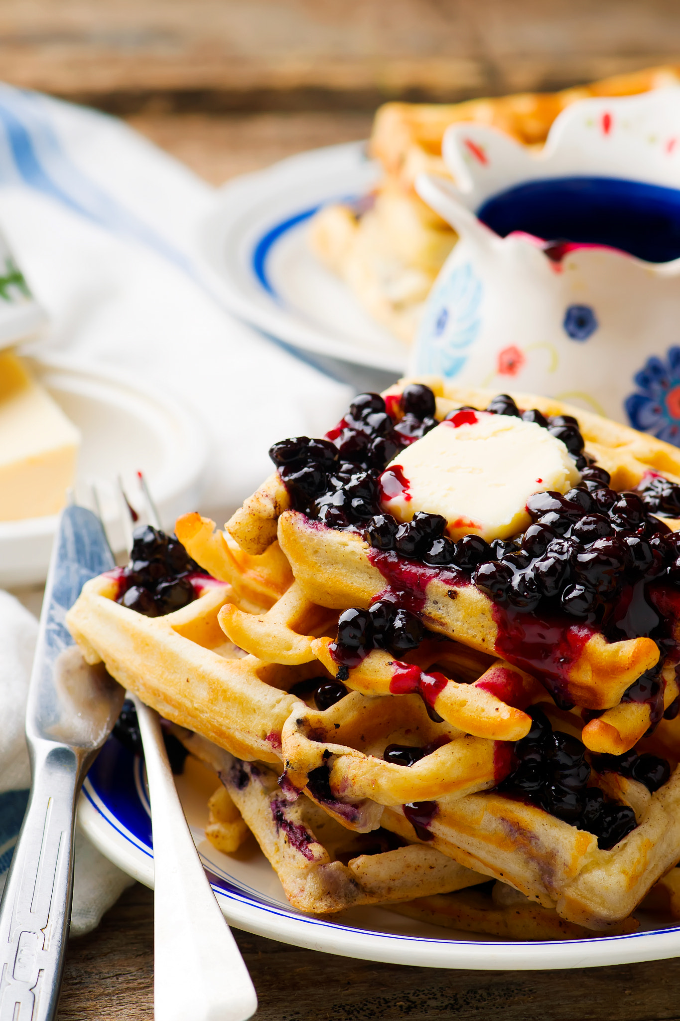 Nikon AF-S Micro-Nikkor 105mm F2.8G IF-ED VR sample photo. Blueberry greek yogurt waffles photography