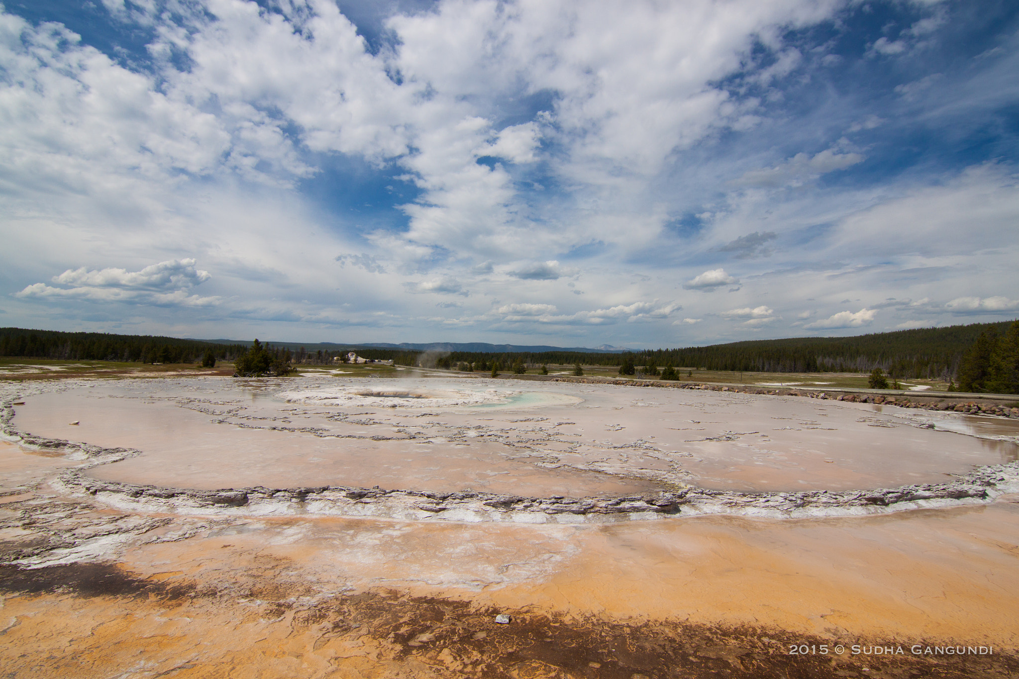 Canon EOS 500D (EOS Rebel T1i / EOS Kiss X3) sample photo. Great fountain geyser photography