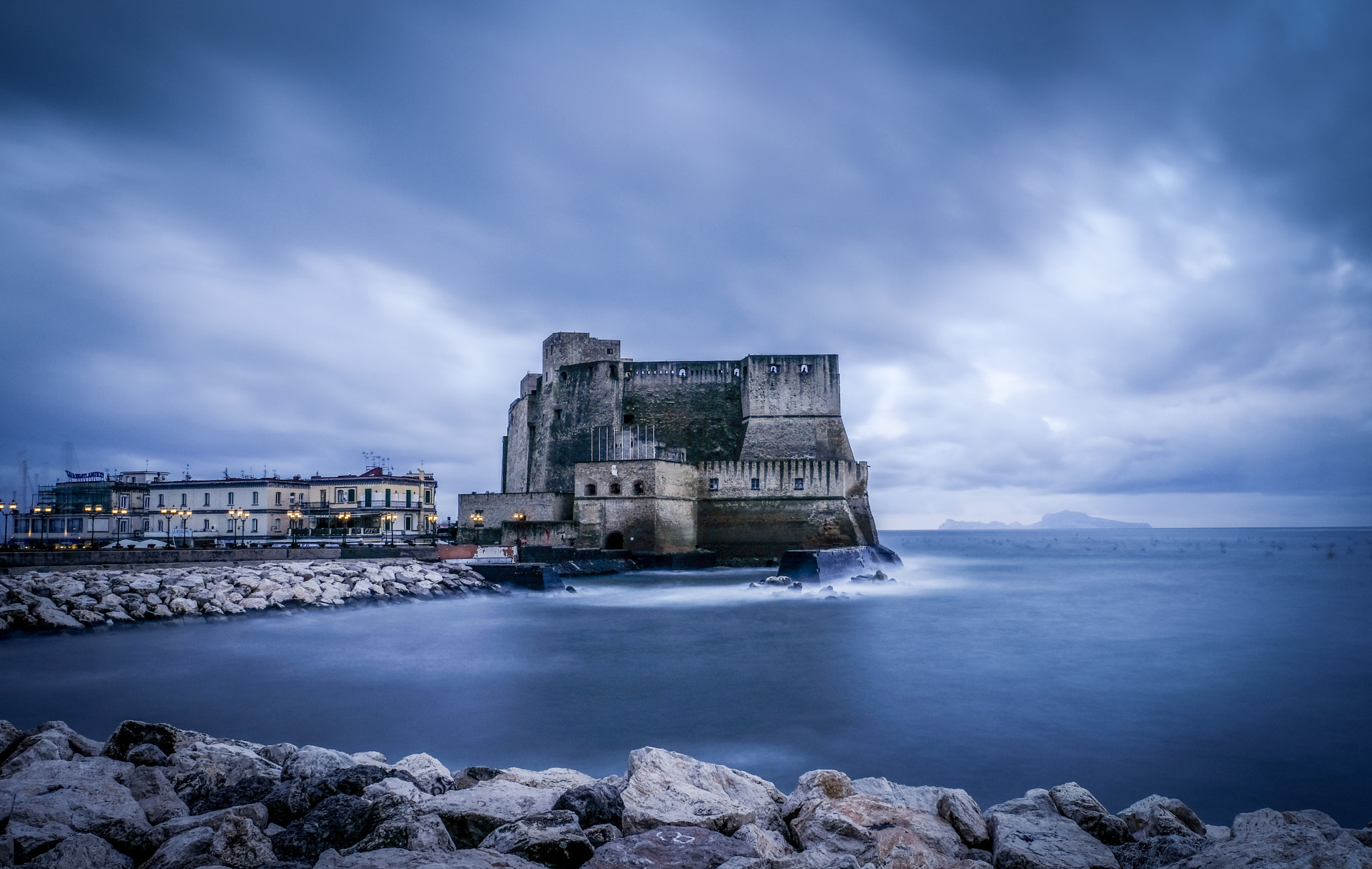 Fujifilm X-Pro2 + Fujifilm XF 16-55mm F2.8 R LM WR sample photo. Castel dell ´ ovo photography