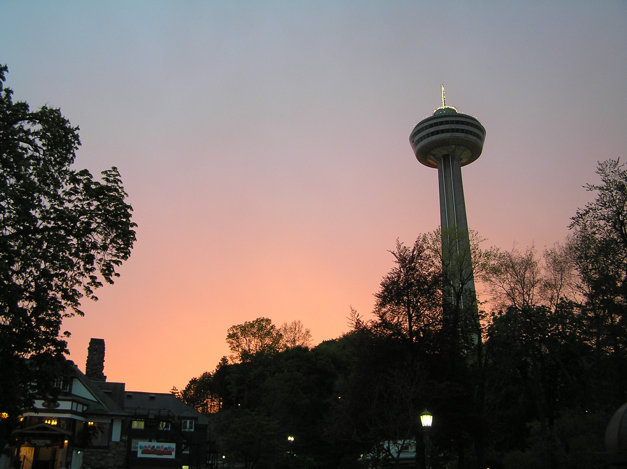 Olympus C770UZ sample photo. Skylon tower at sunset photography