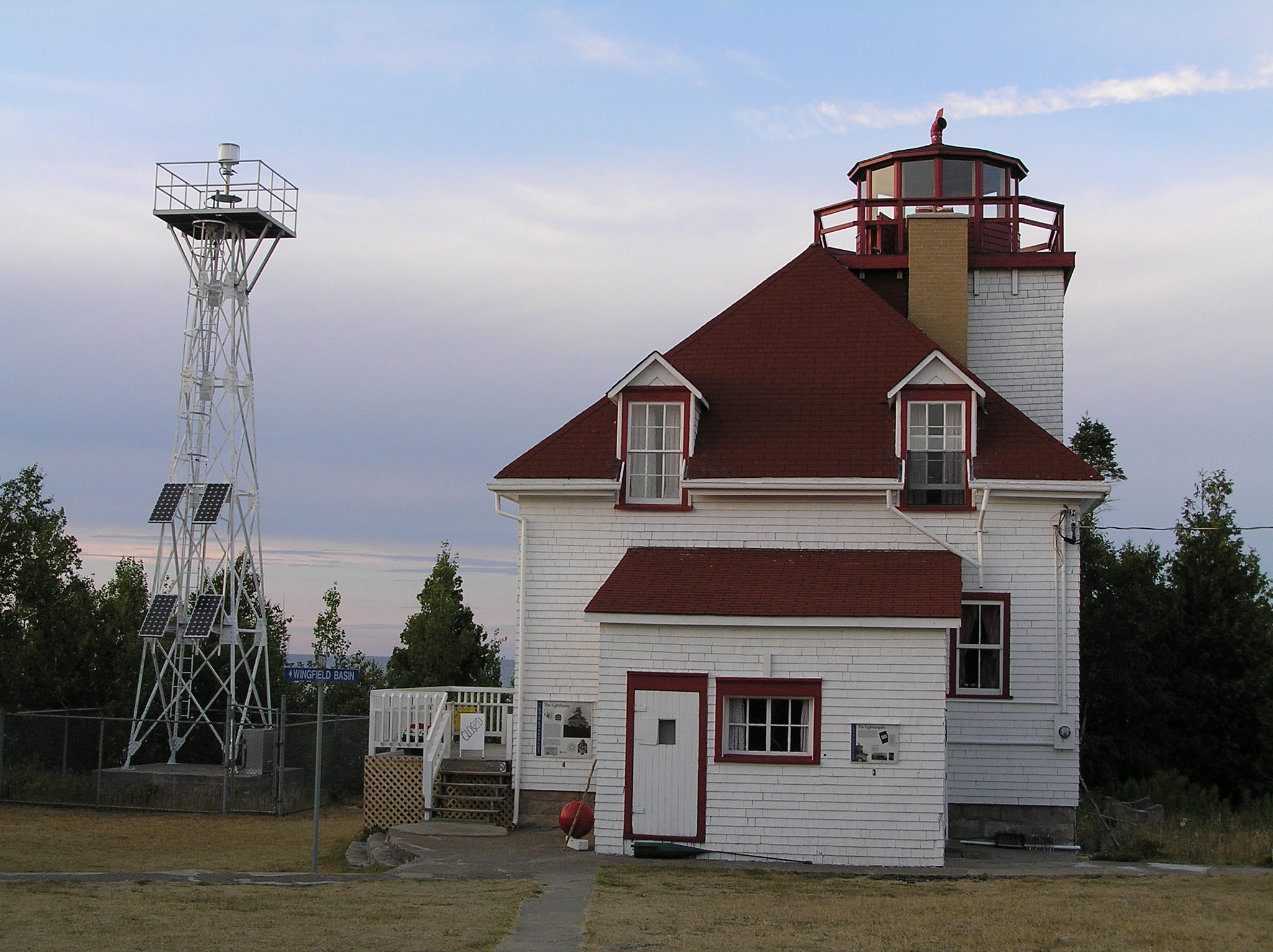 Olympus C770UZ sample photo. Cabot head lightstation photography