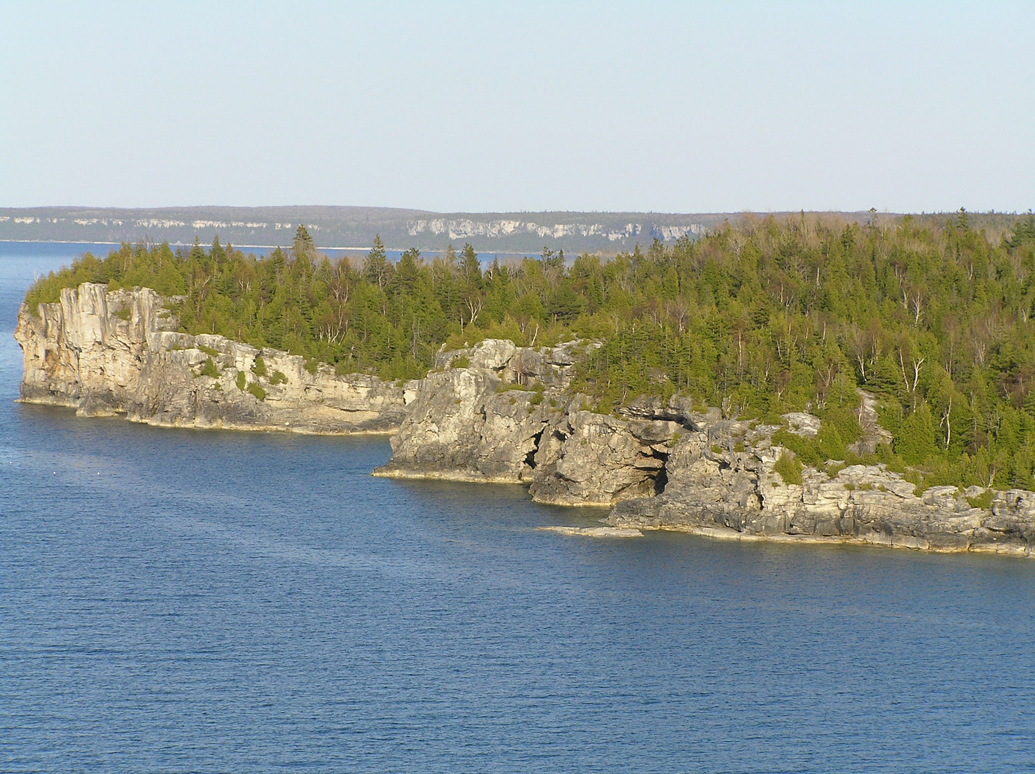 Olympus C770UZ sample photo. The cliffs around indian head cove and the grotto photography