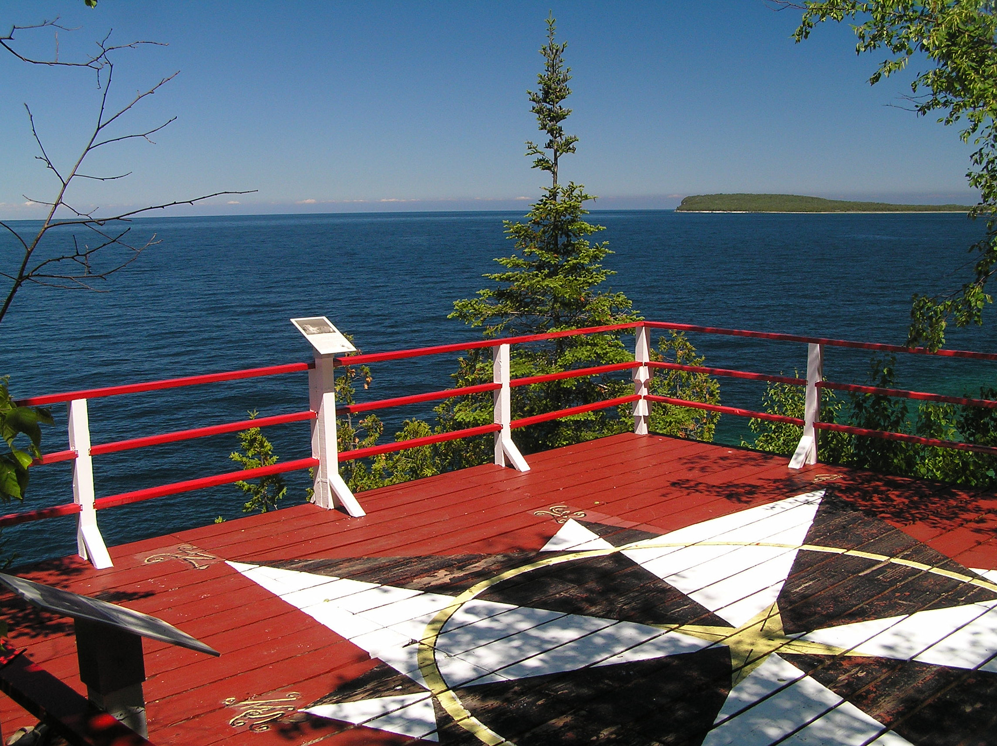 Olympus C770UZ sample photo. Platform near flowerpot island light photography